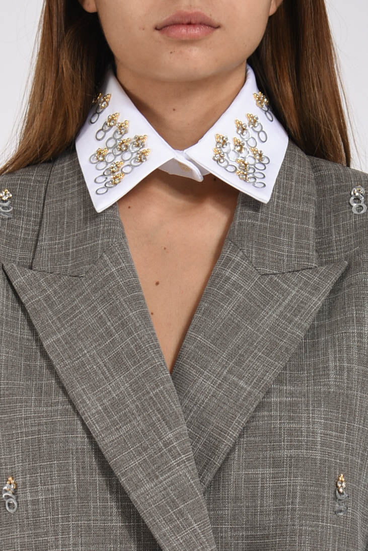 Collo con applicazione decorative