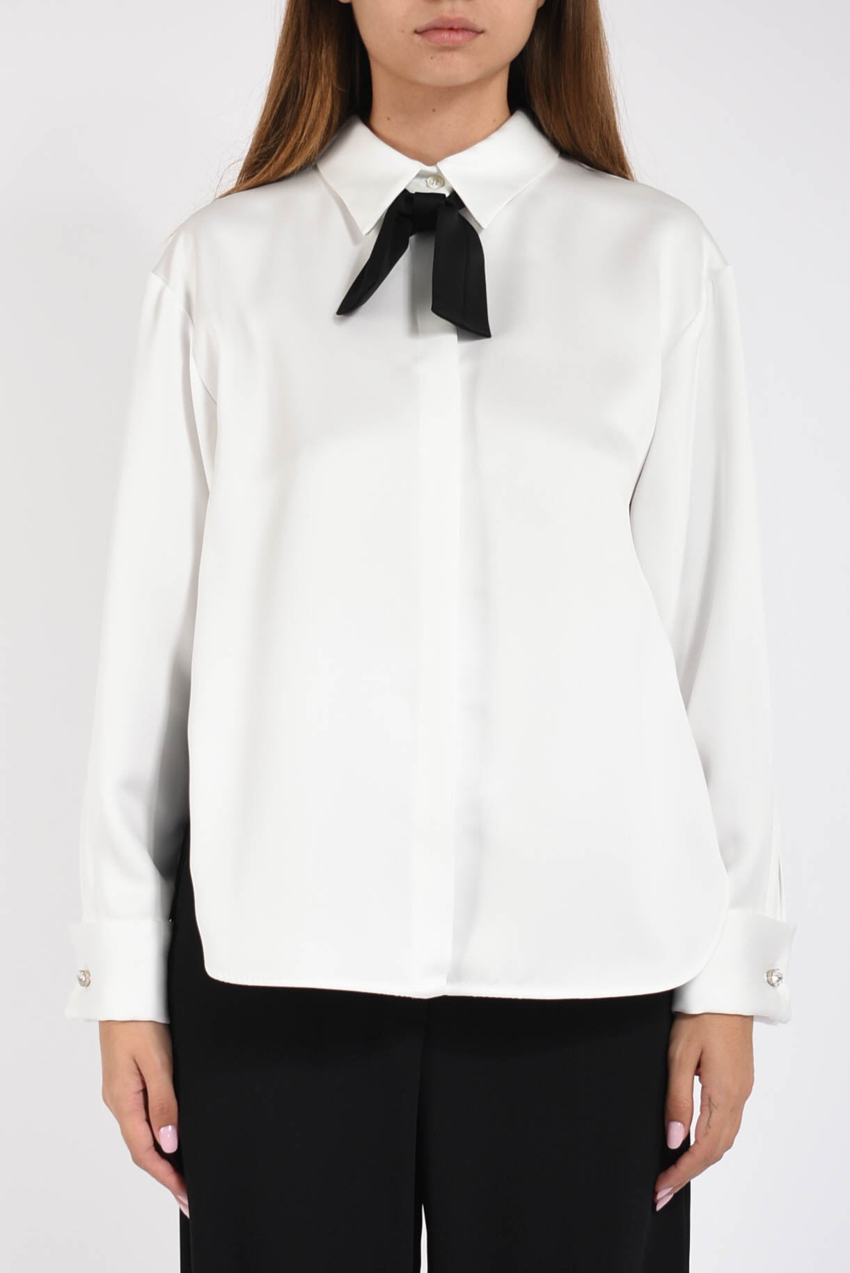 camicia con papillon in raso