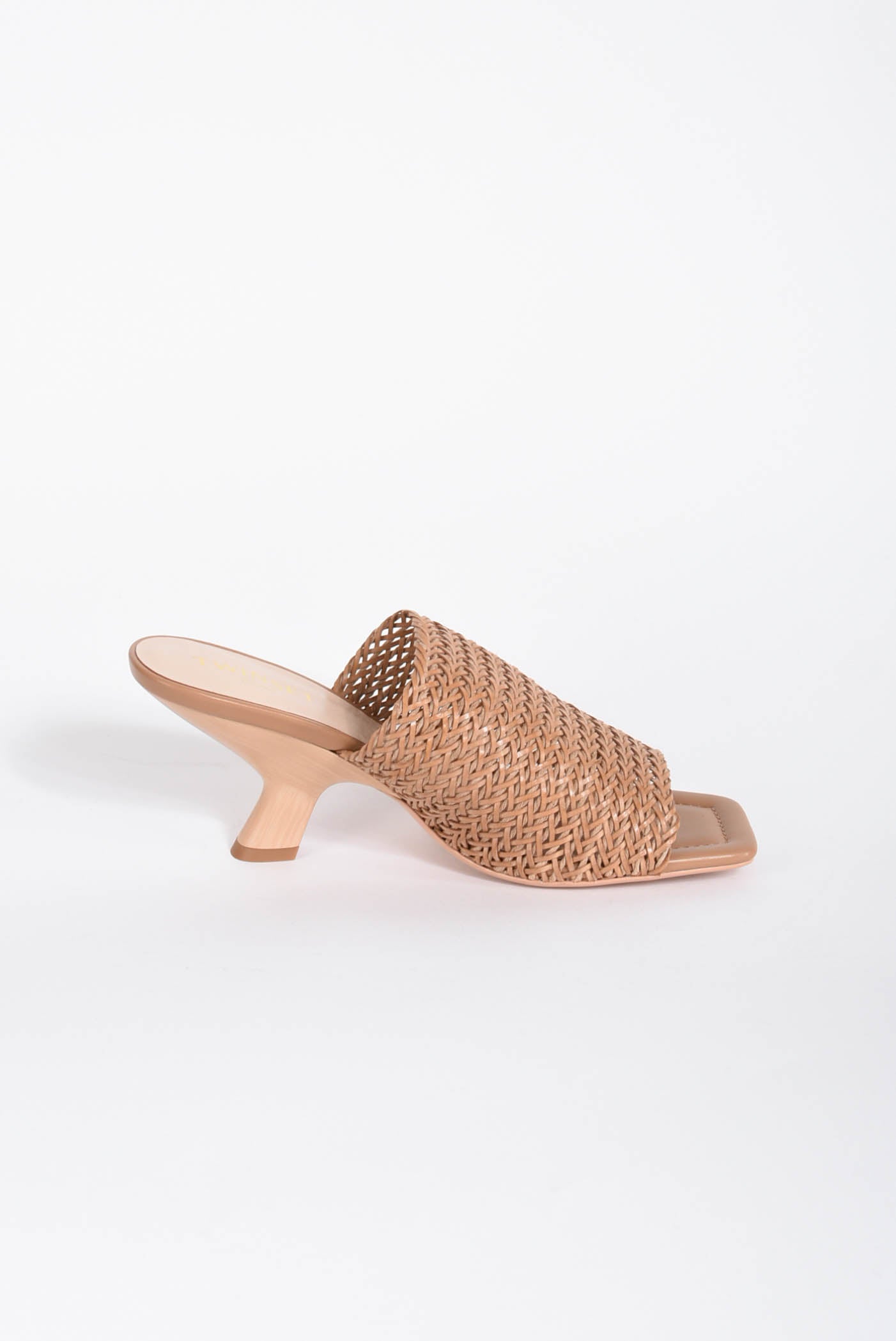 Sandali mules con intrecci