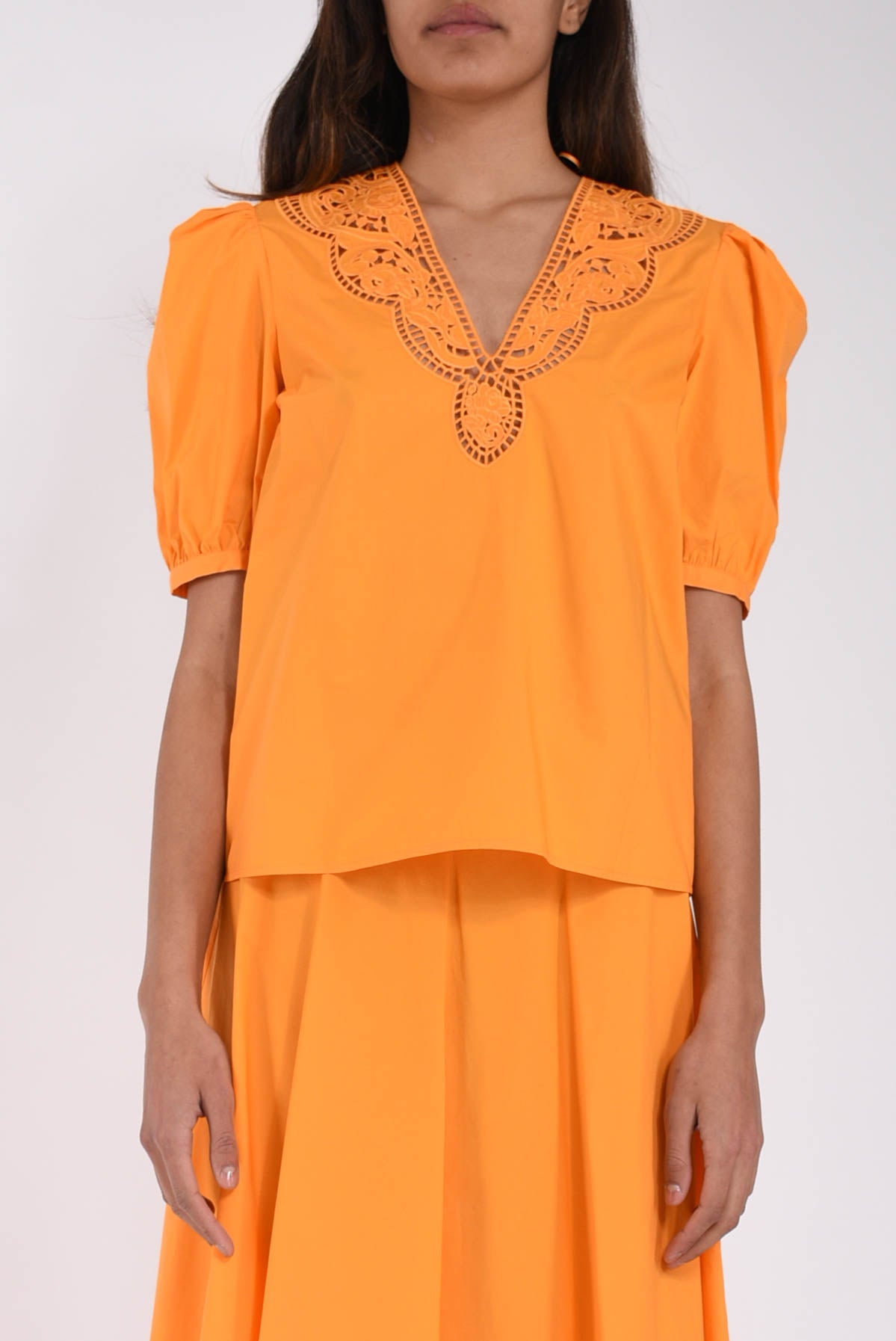 Blusa in popeline sangallo