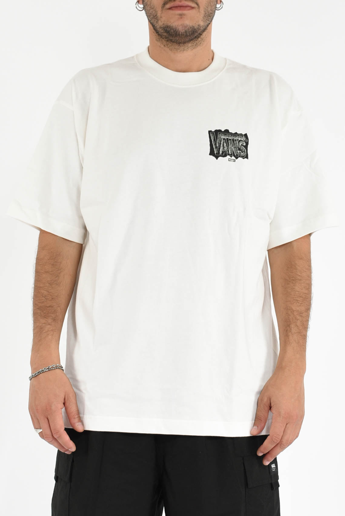 T-shirt off grid
