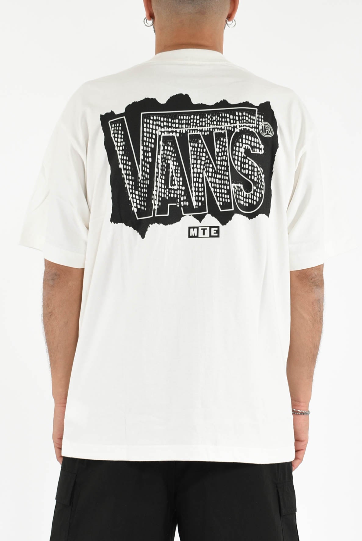 T-shirt off grid