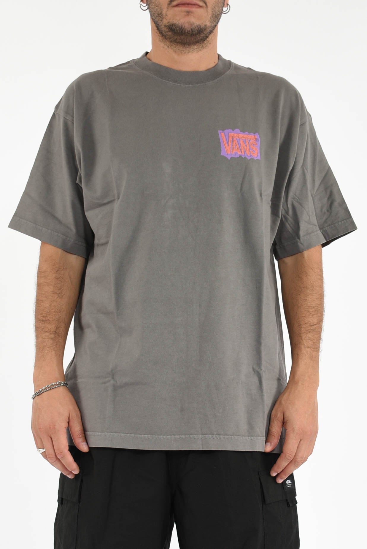 T-shirt off grid