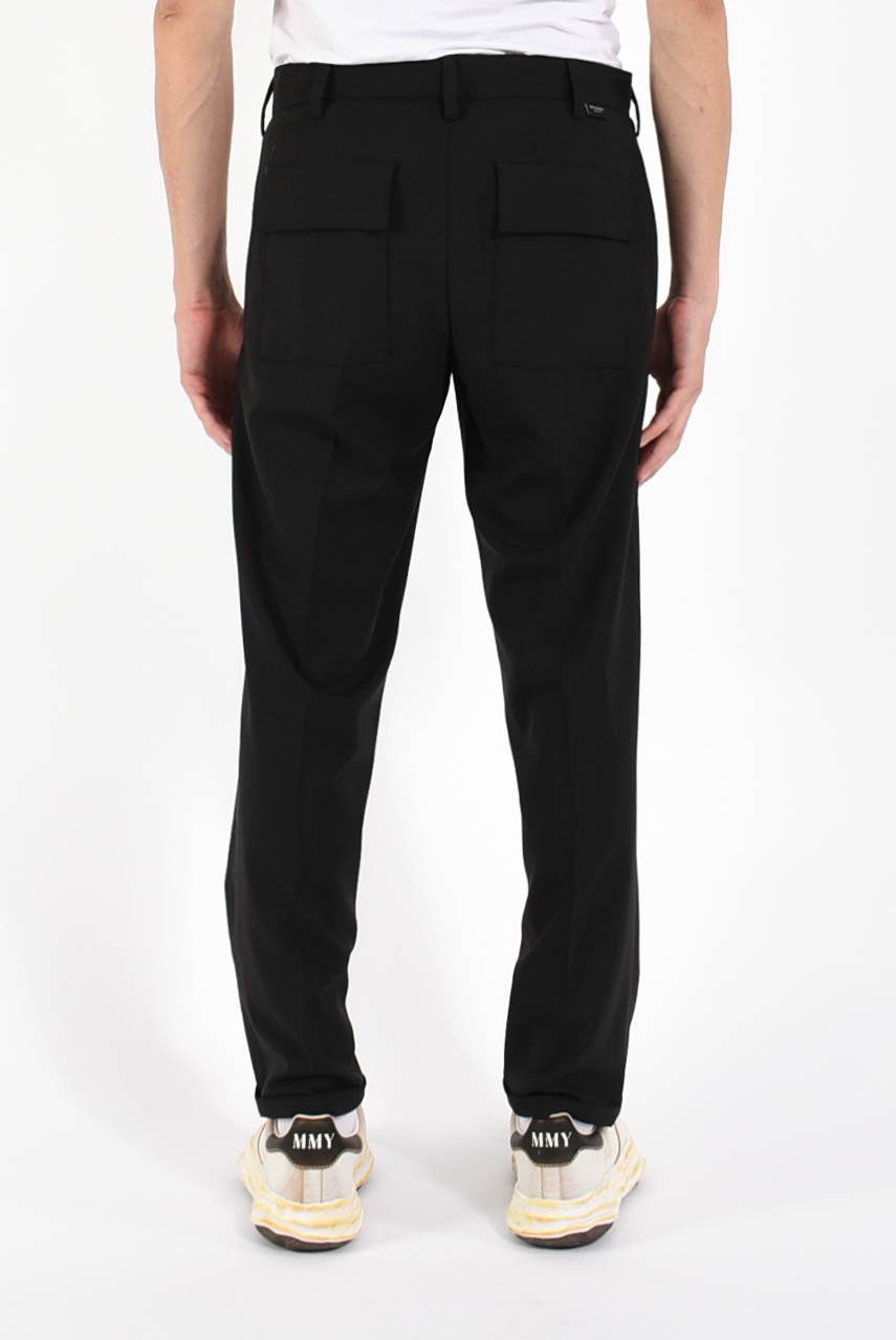 Pantaloni in fresco lana