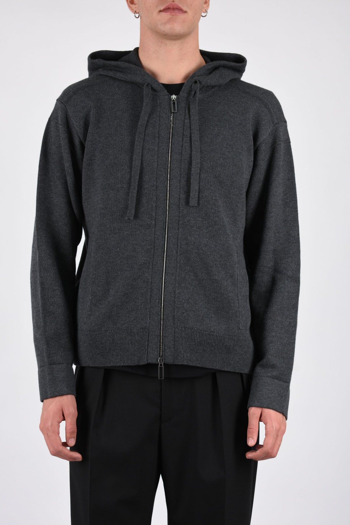 Maglia con cappuccio A012F016