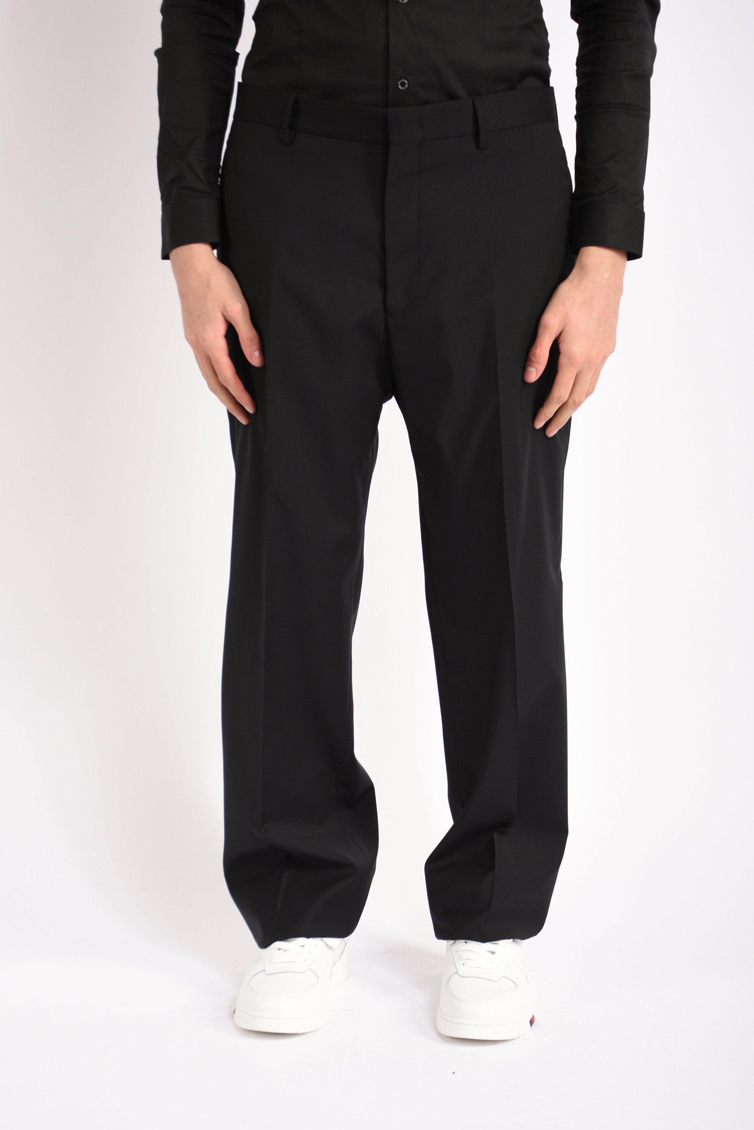 Pantaloni in fresco lana