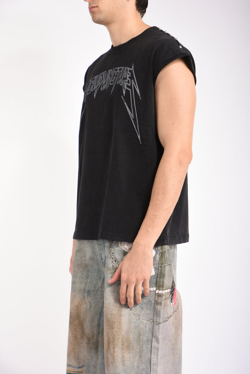 Smanicato studded metal