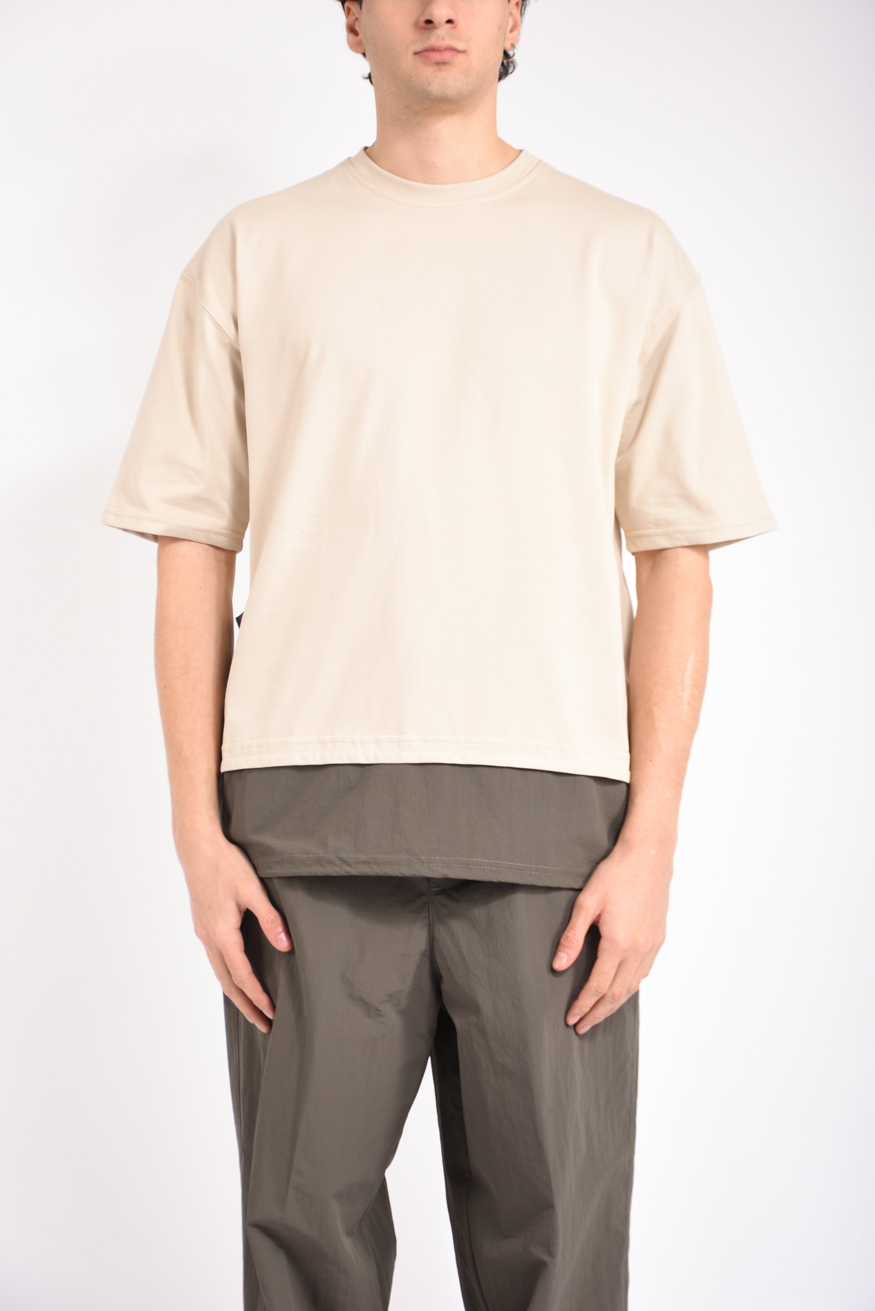 T-shirt con dettaglio in popeline