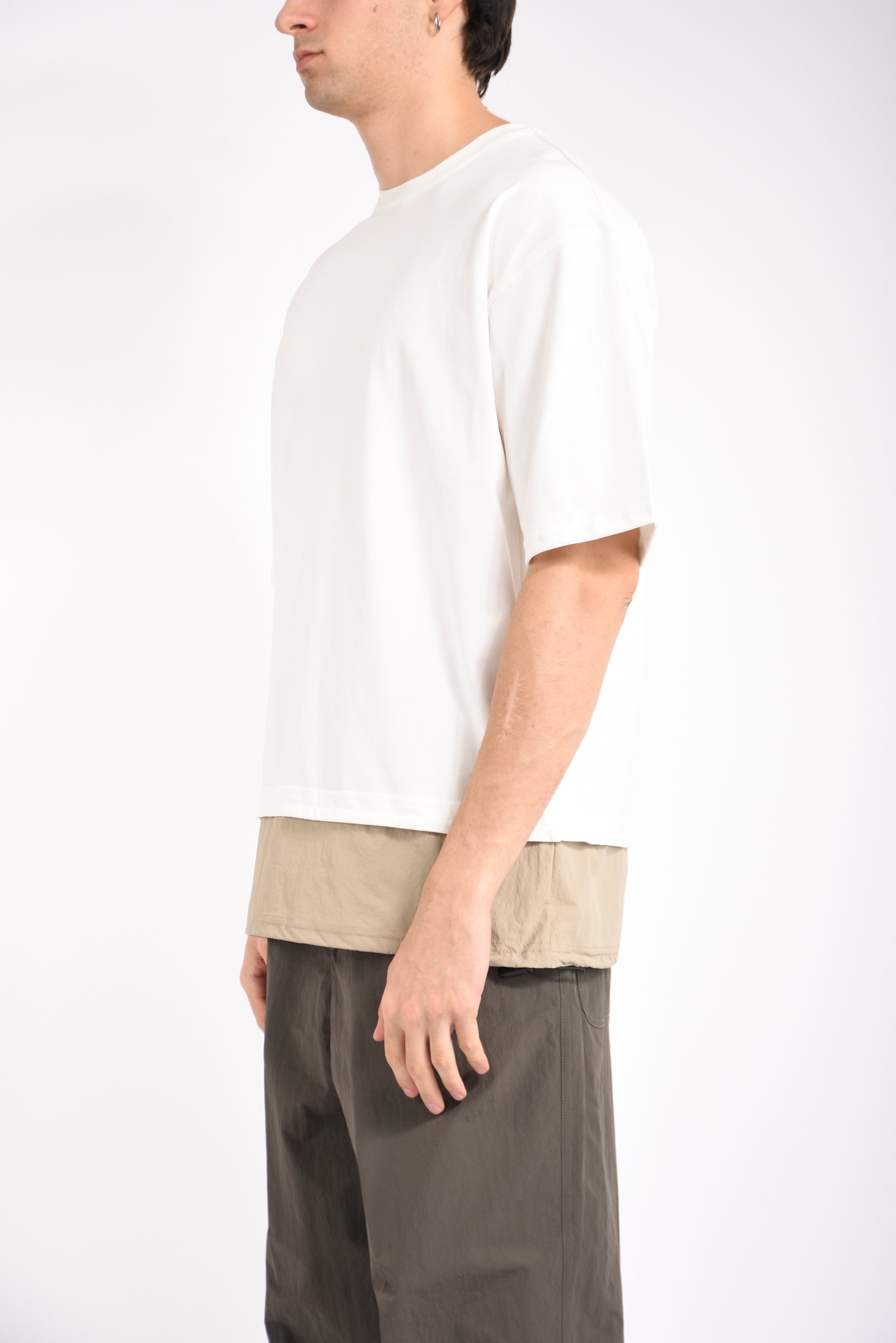 T-shirt con dettaglio in popeline