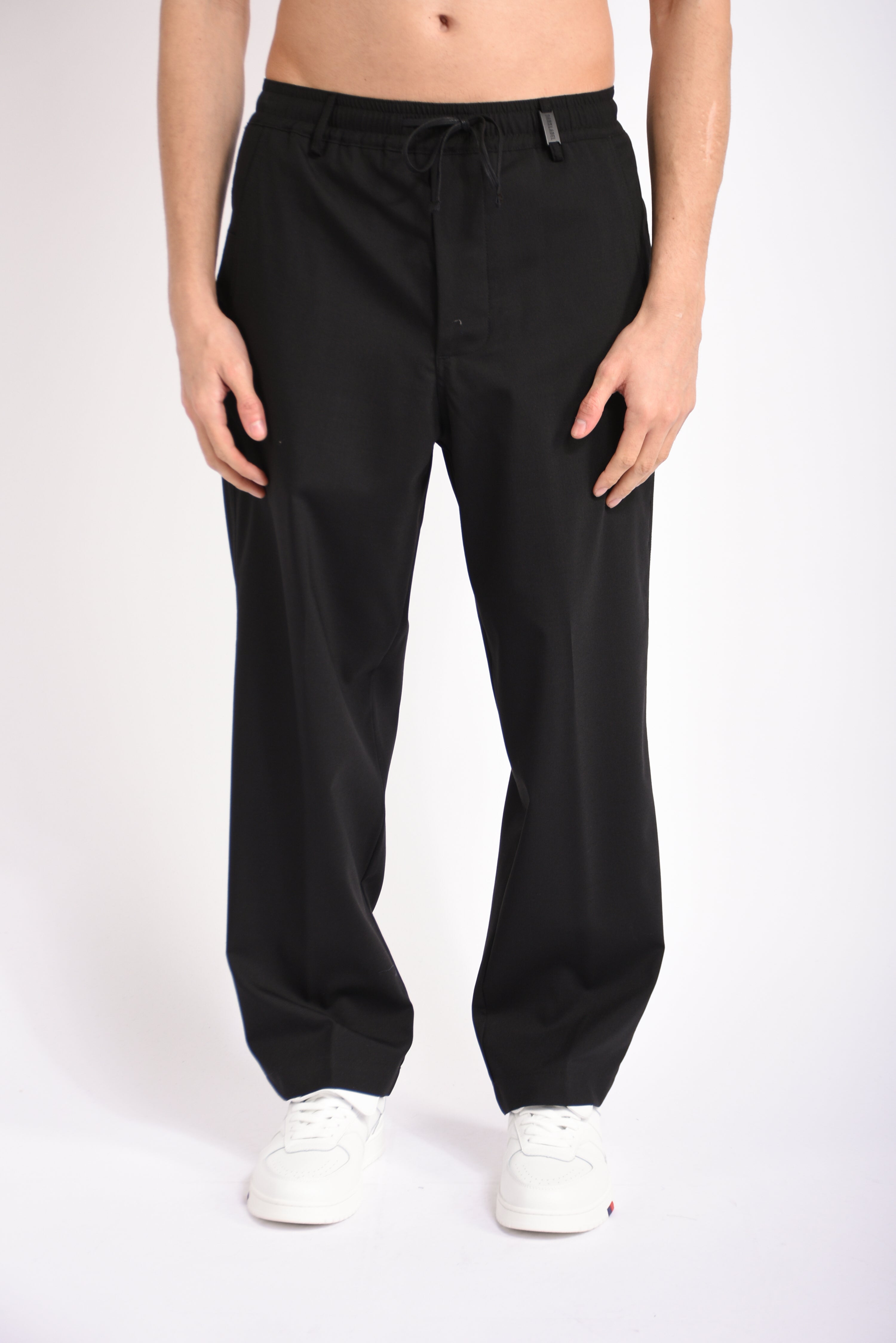 Pantaloni fondo largo in fresco lana