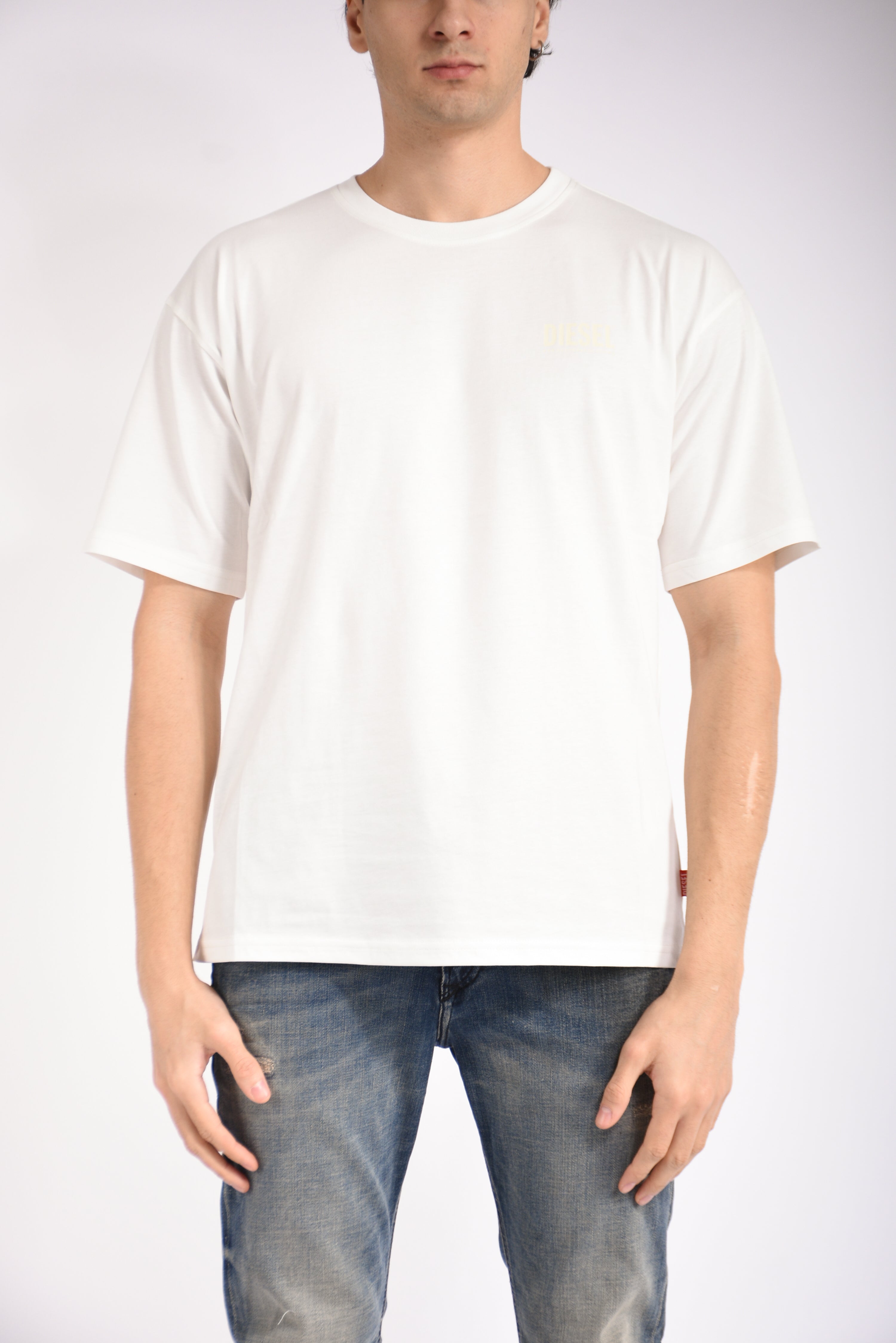 T-shirt con stampa mimetica
