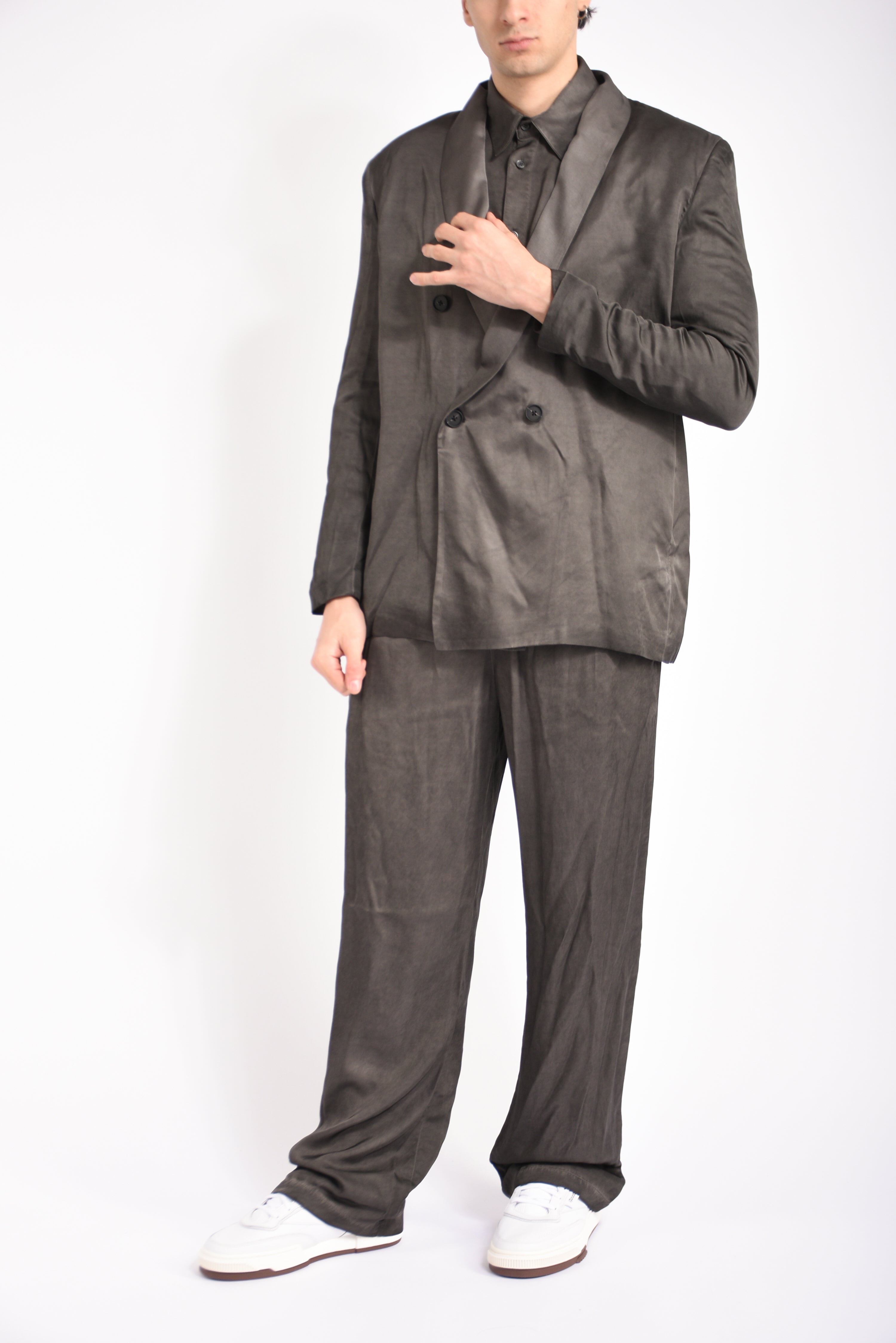 Giacca in viscosa fluida dirty wash