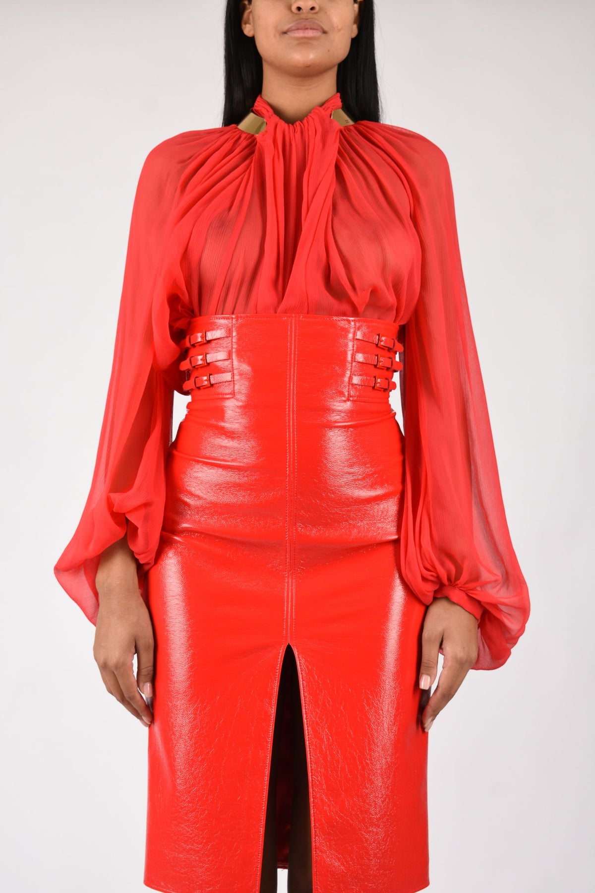 Blusa in crêponne con collo gioiello CA18966E2