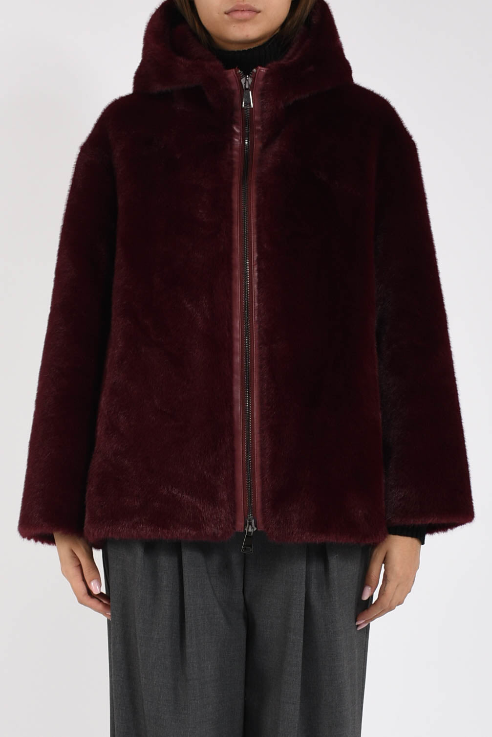 ecopelliccia con cappuccio