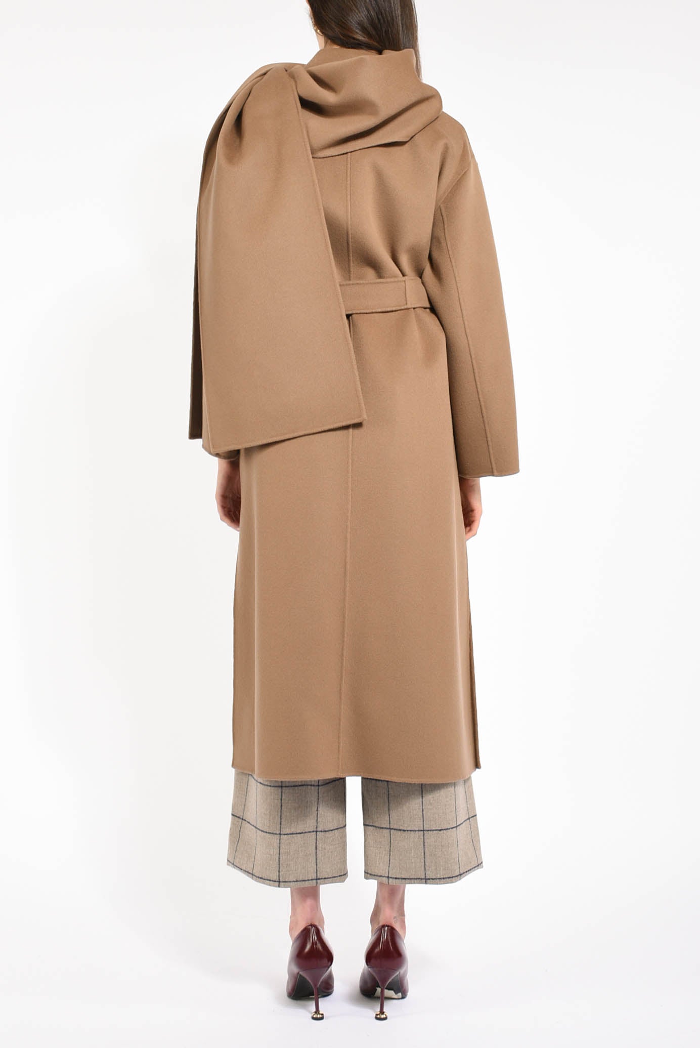 cappotto a vestaglia in lana modello cuore