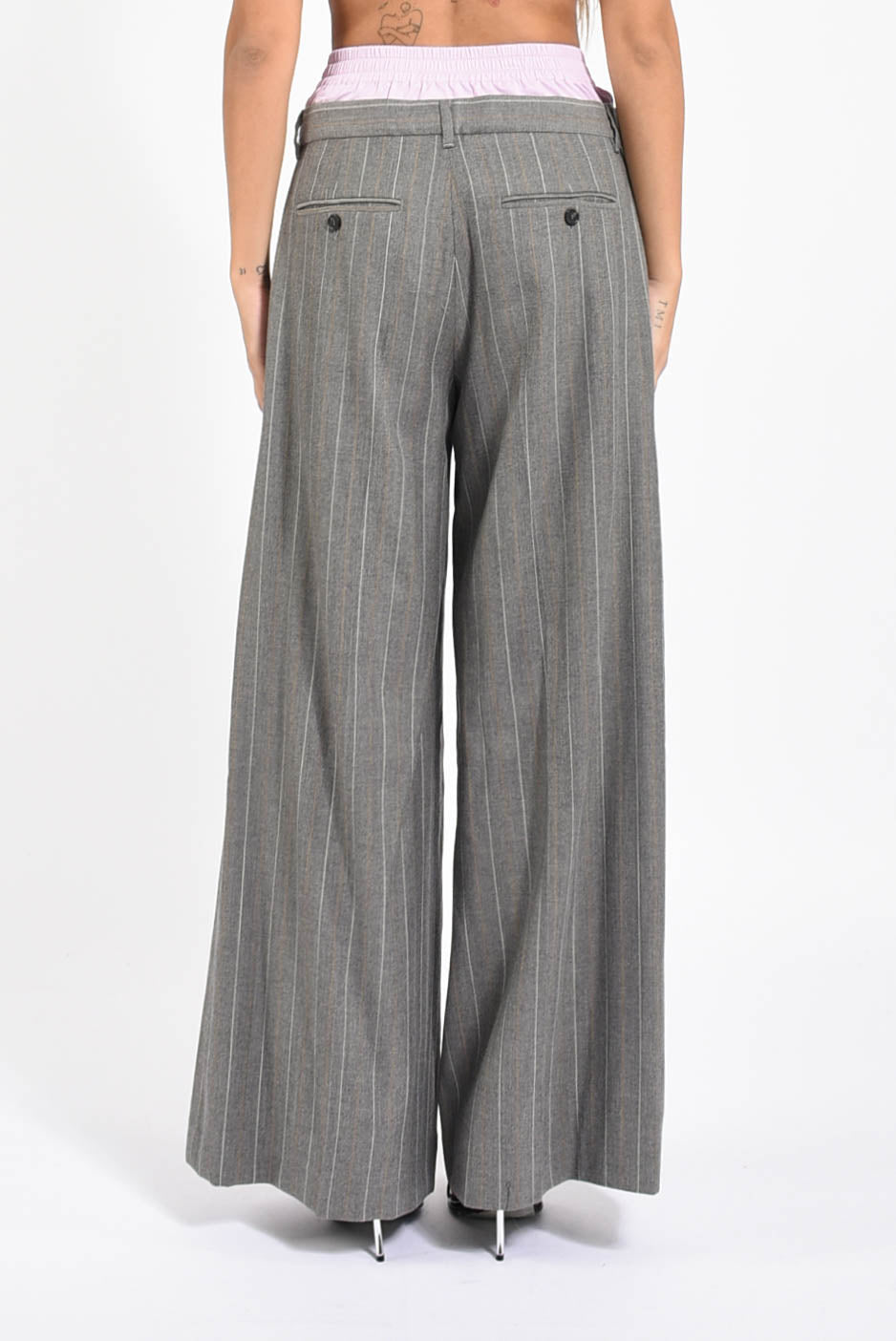 pantaloni a gamba ampia