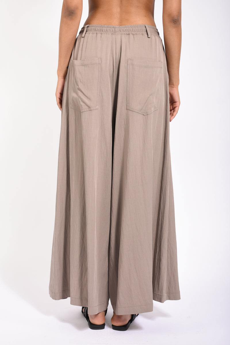 pantaloni a gamba larga