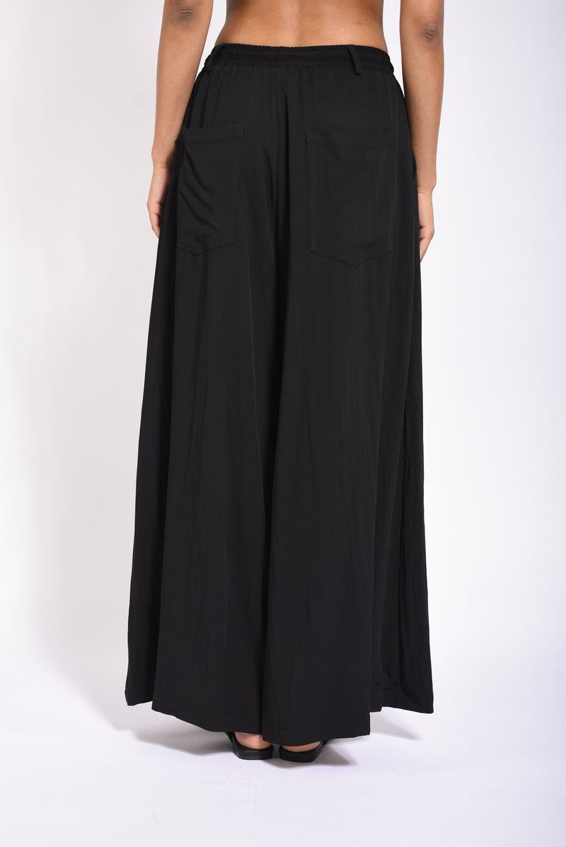 pantaloni a gamba larga