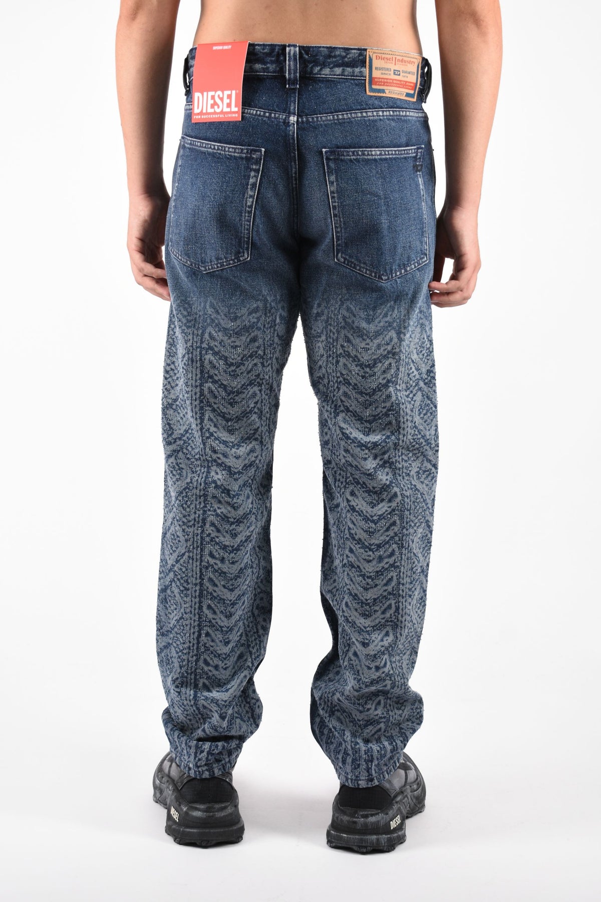 Jeans 2024 D-MACS