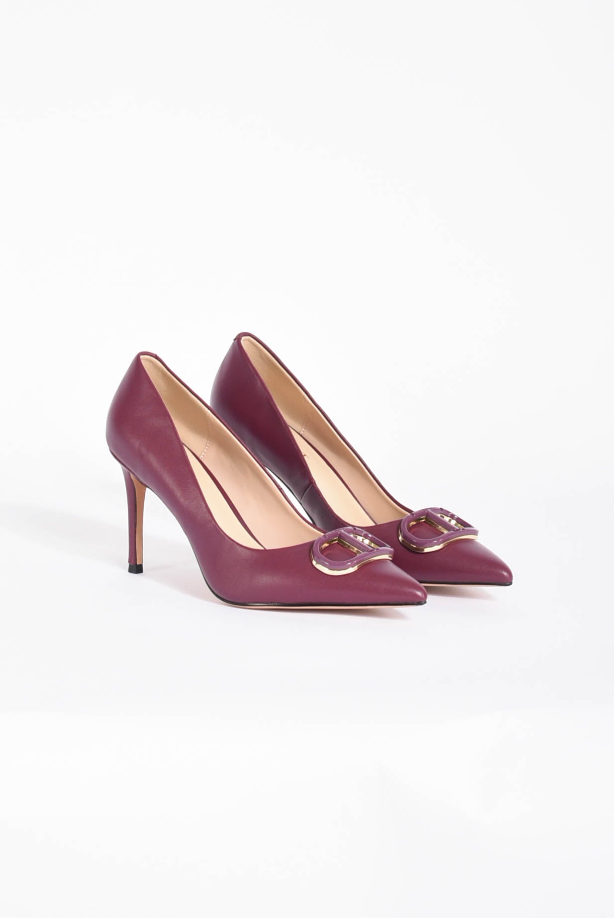 Décolleté in pelle con Oval T