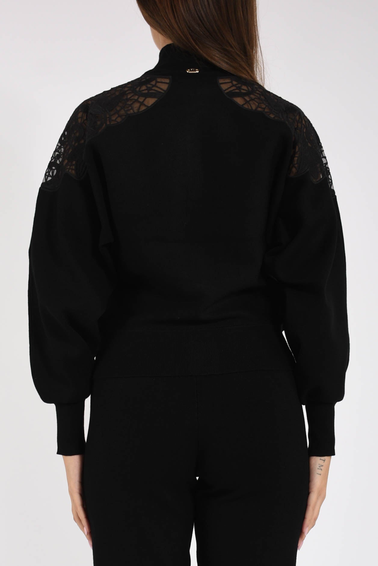 Giacca in maglia con organza ricamata