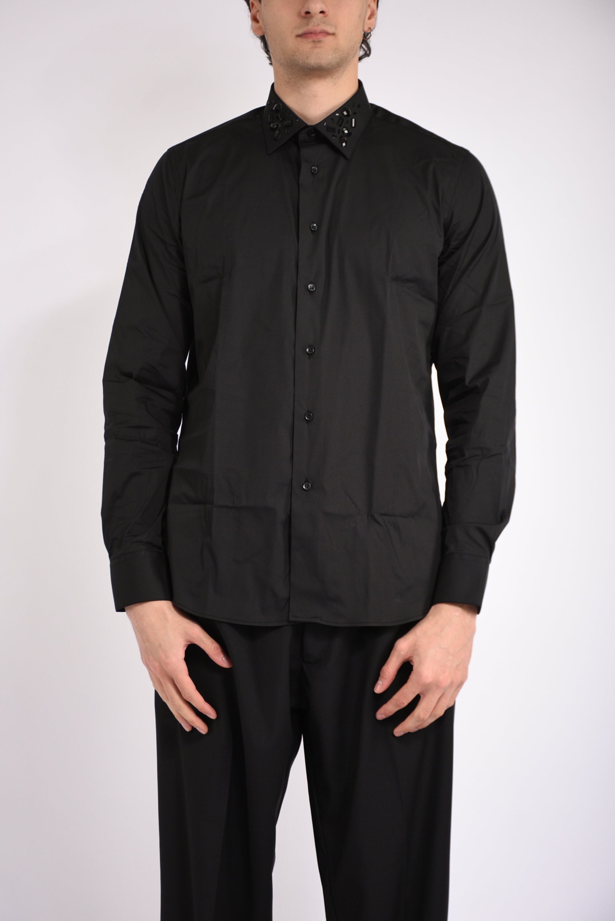 Camicia in cotone con applicazioni