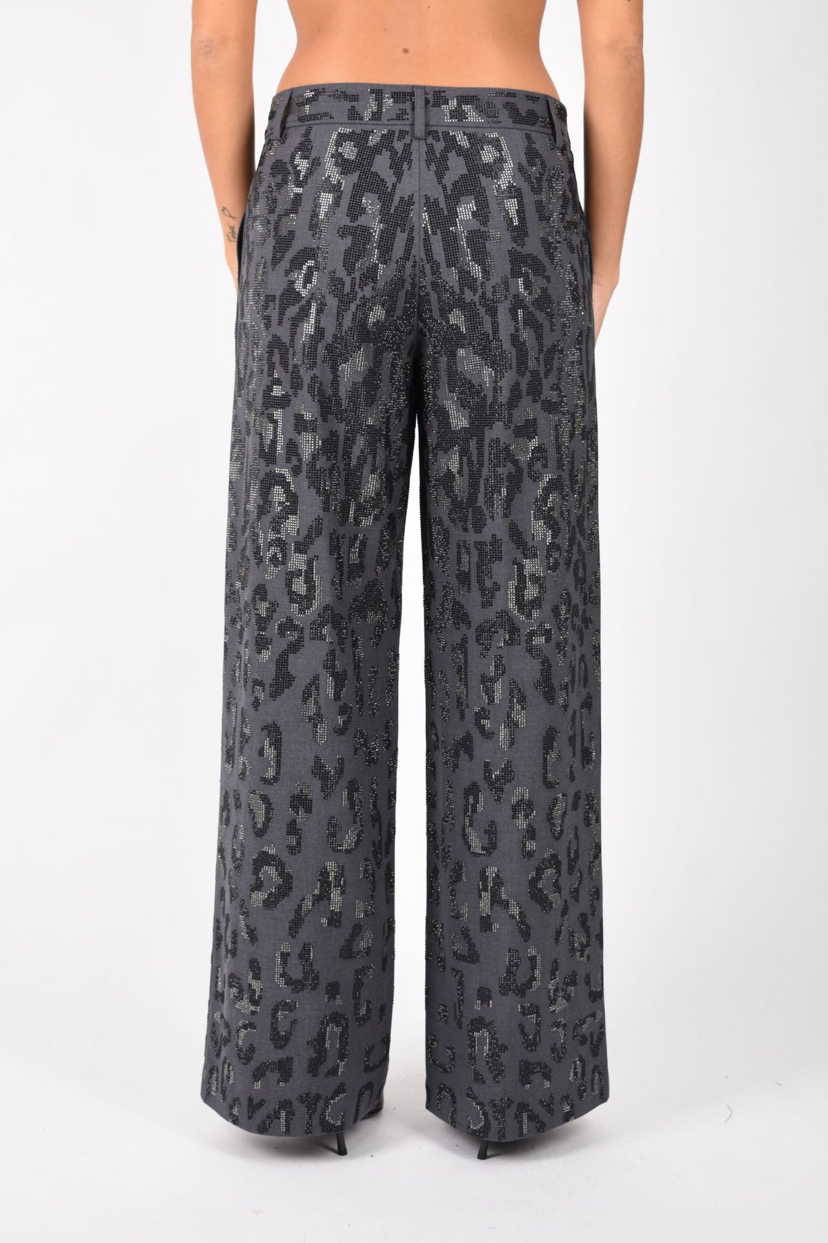 Pantalone wide leg con fantasia maculata e microstrass 107520A3GO