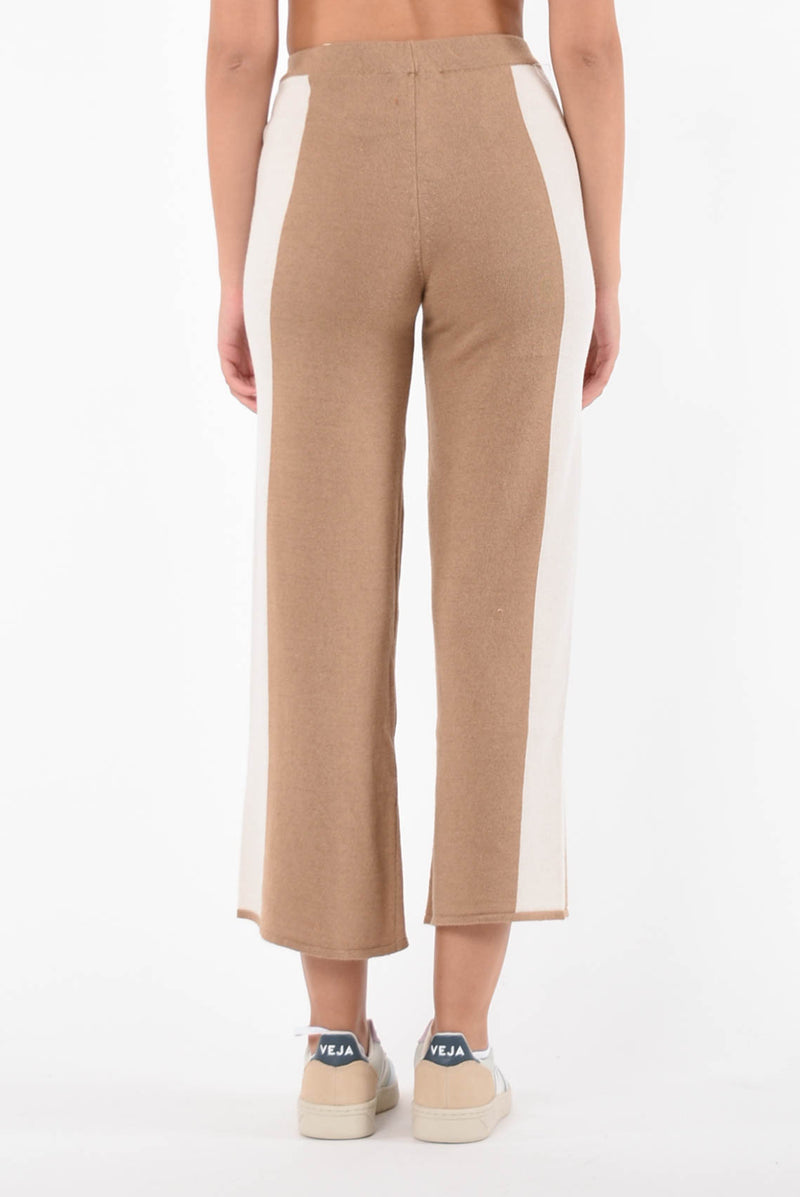 AKEP pantaloni in lana