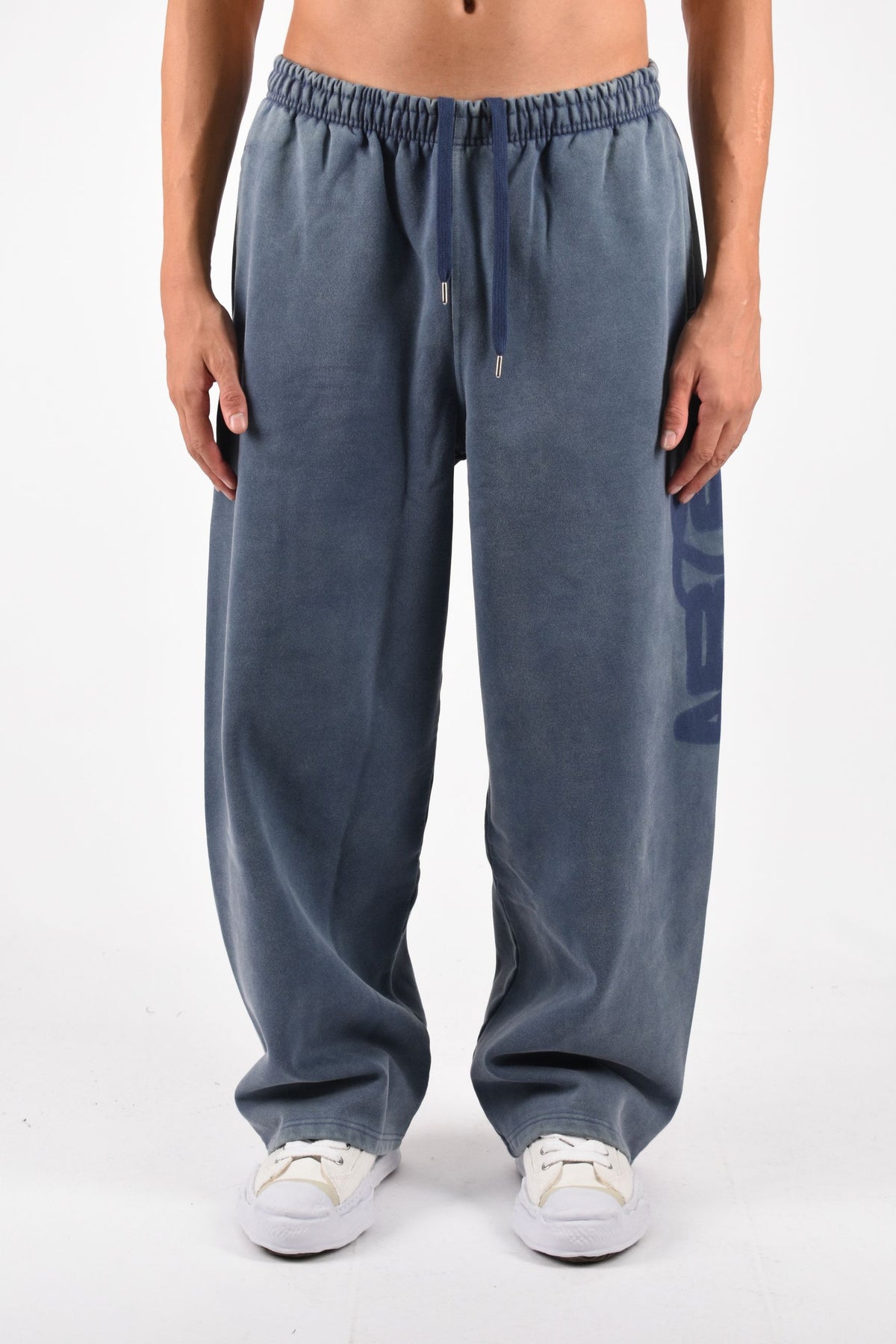 Pantaloni jogger sunfade stencil