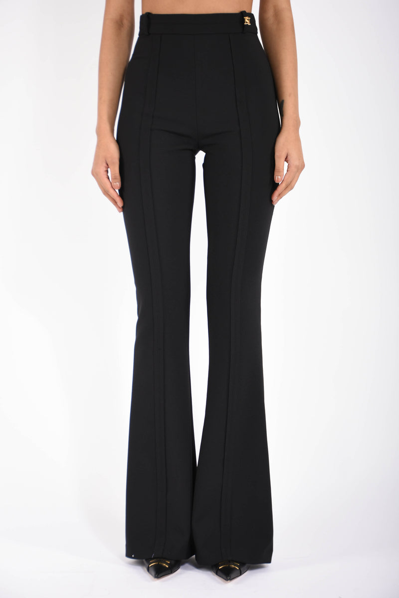 Pantaloni in doppio crêpe stretch con logo charm
