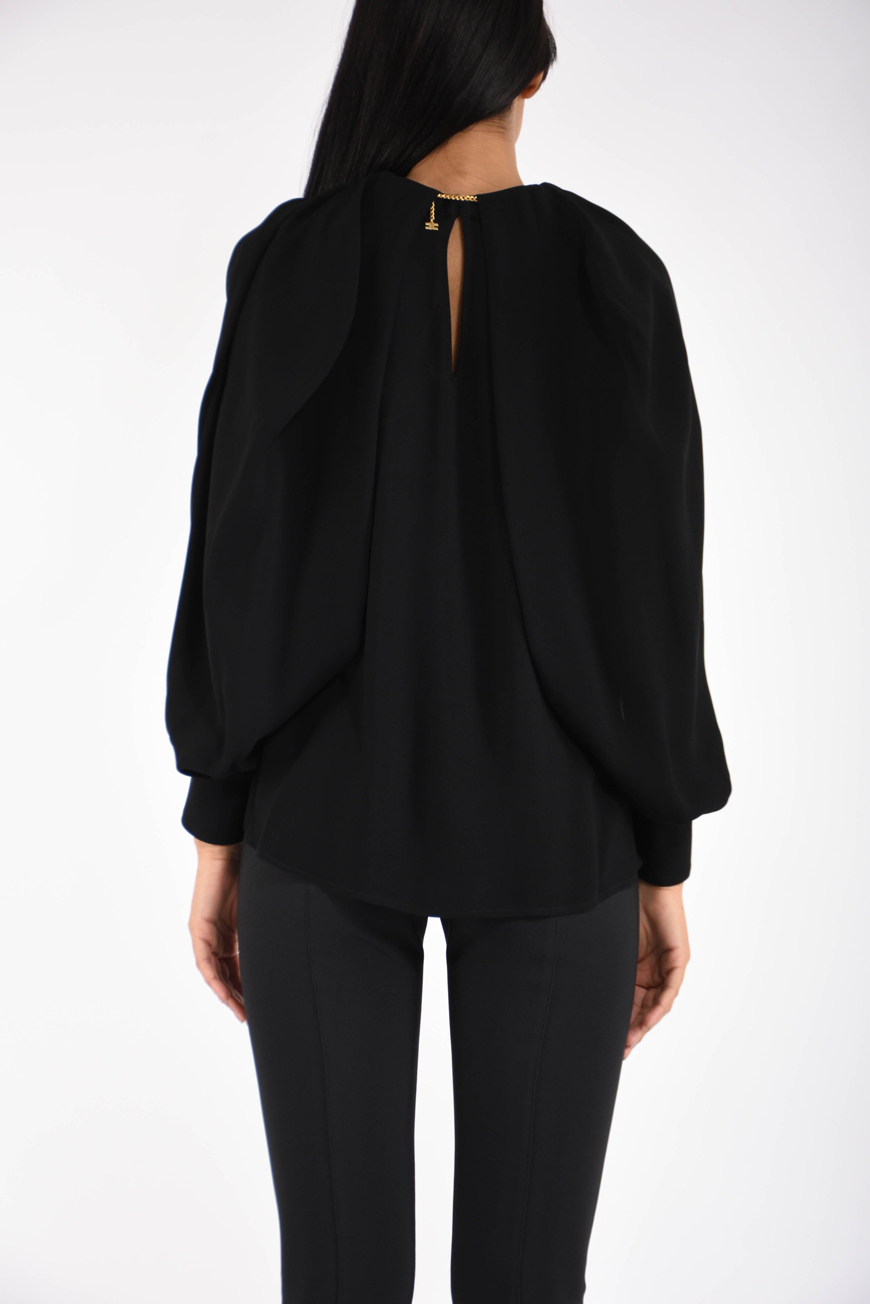 Blusa in georgette di viscosa con dettaglio gioiello