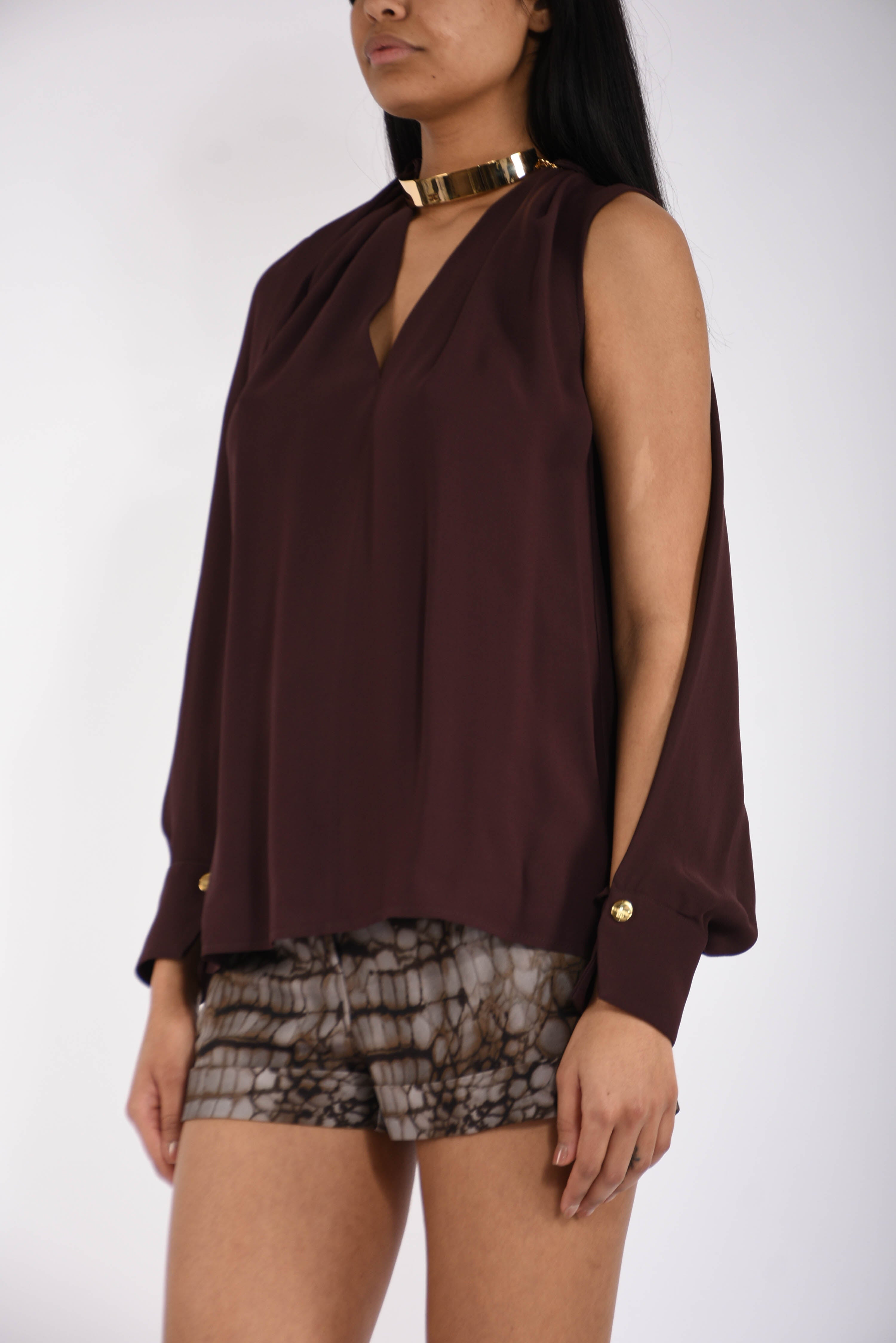 Blusa in georgette di viscosa con dettaglio gioiello