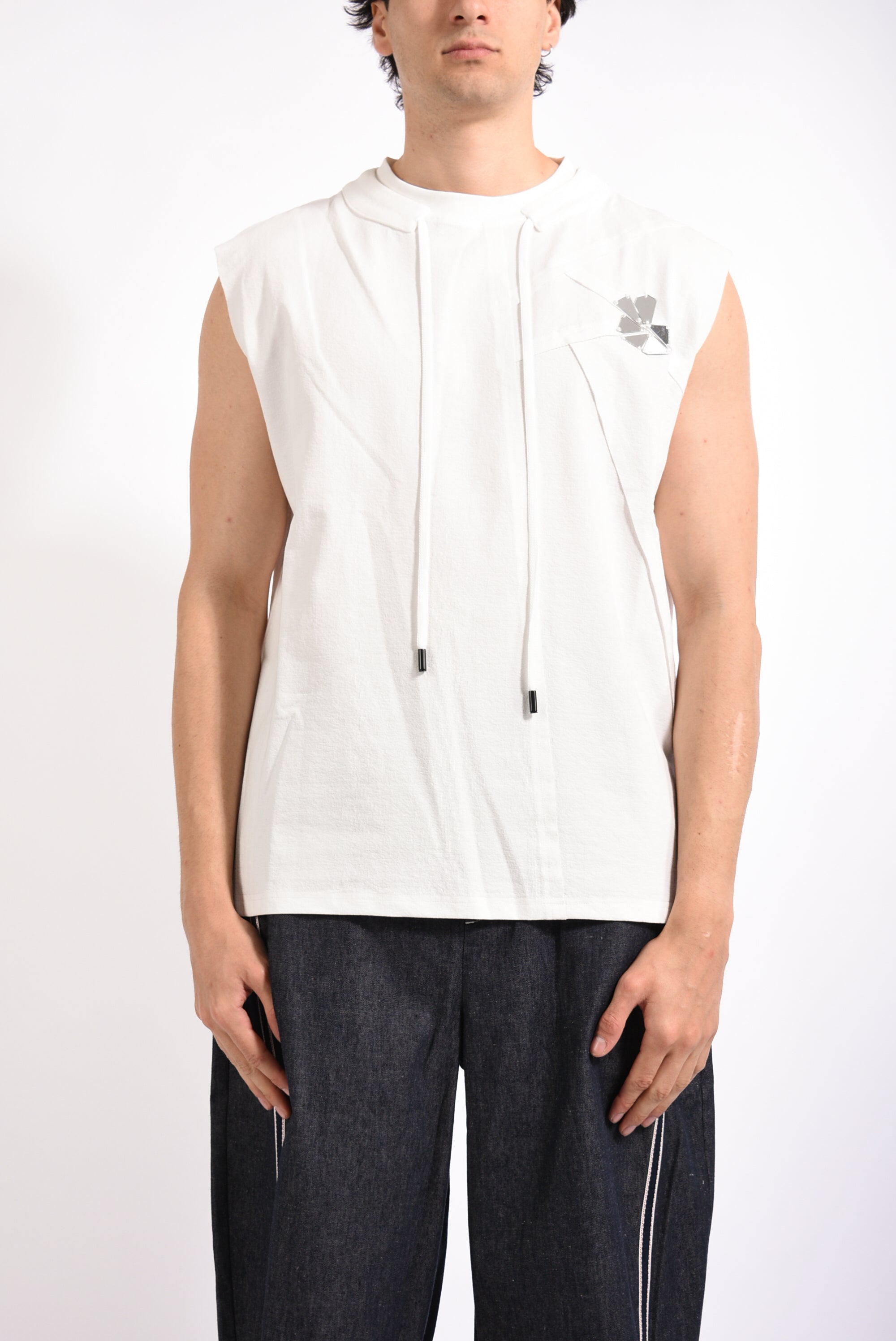 T-shirt smanicata