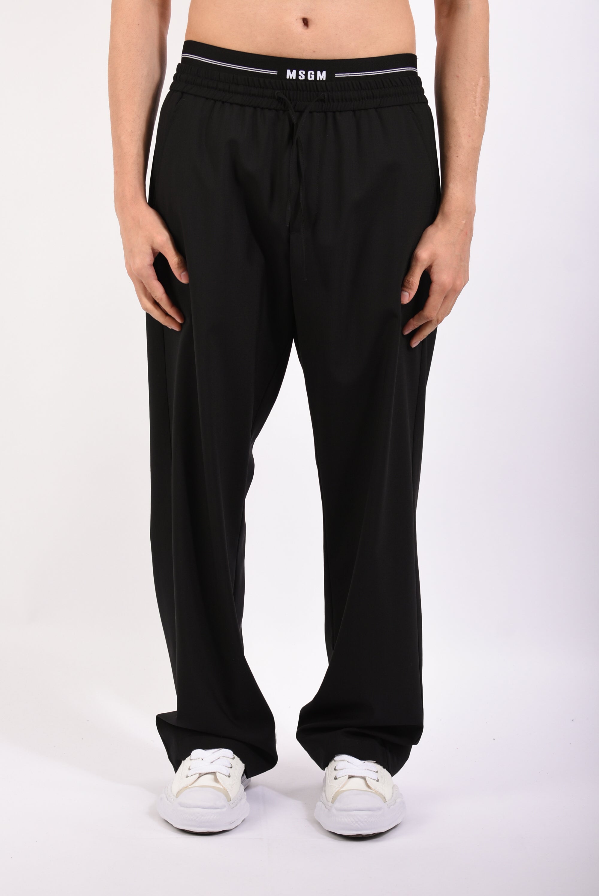 Pantaloni in fresco lana