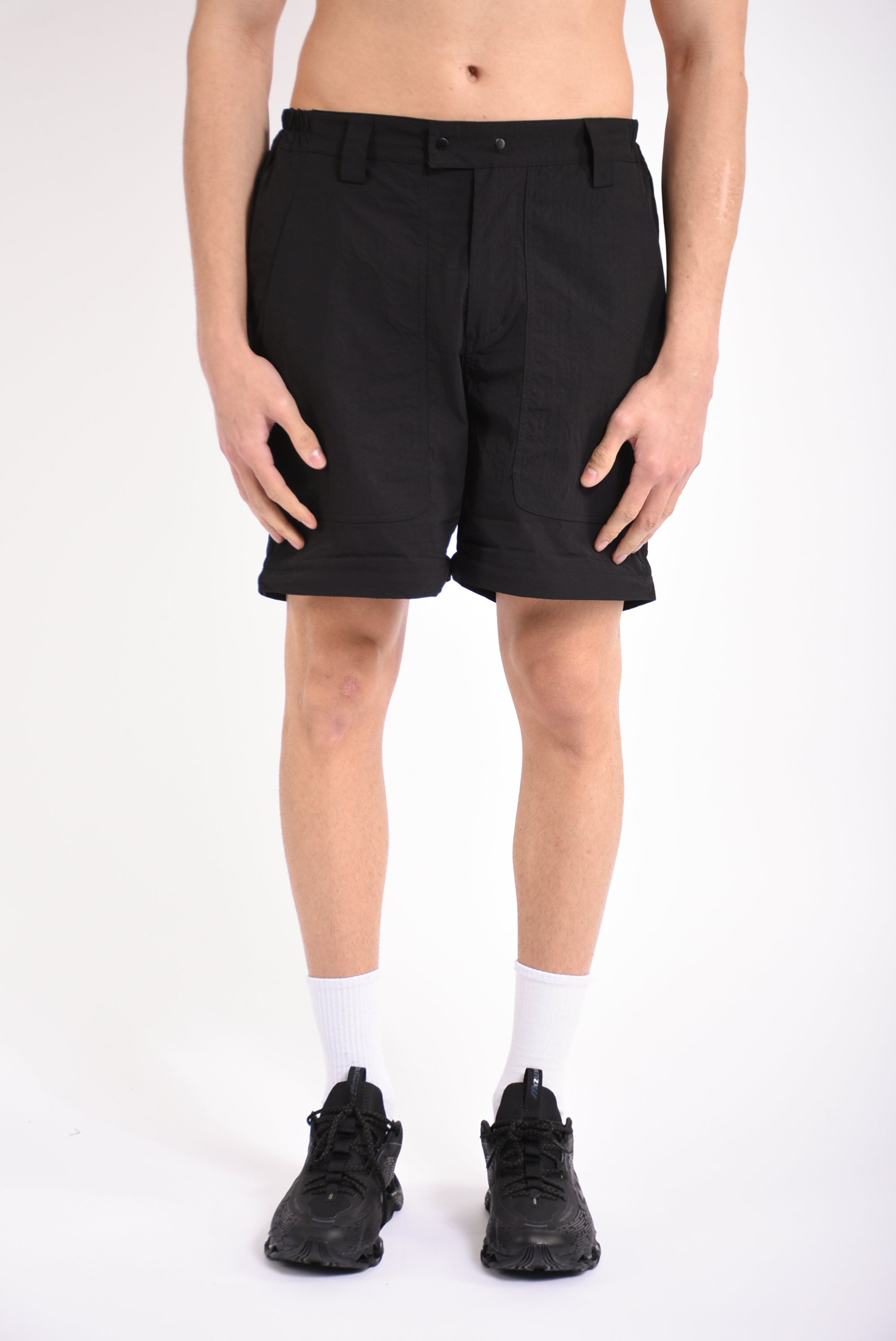Pantaloni cargo in nylon