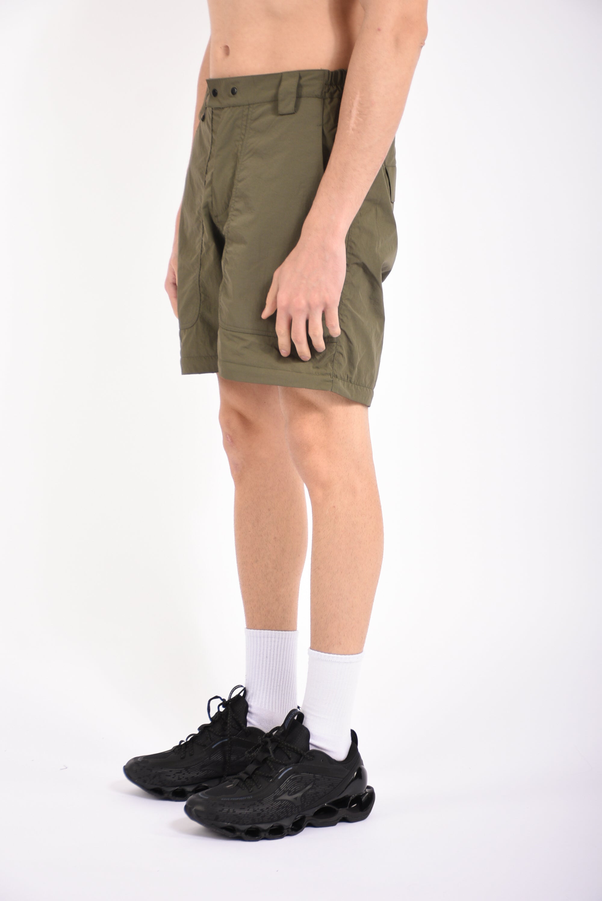 Pantaloni cargo in nylon