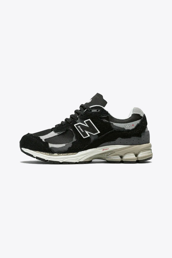 NEW BALANCE sneakers 2002R
