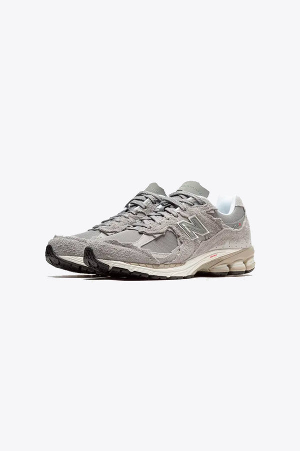 NEW BALANCE sneakers 2002R