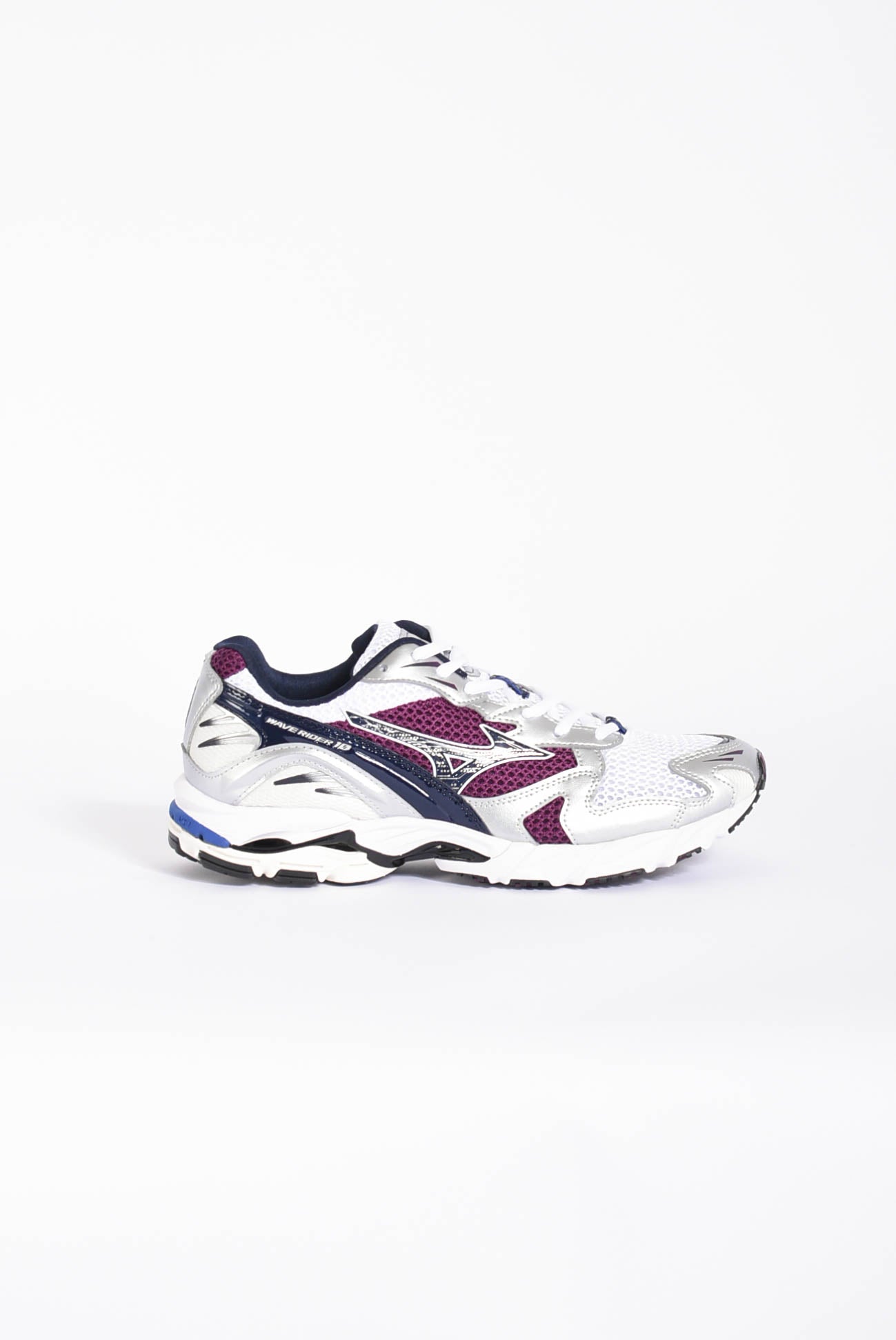 Sneakers wave rider 10