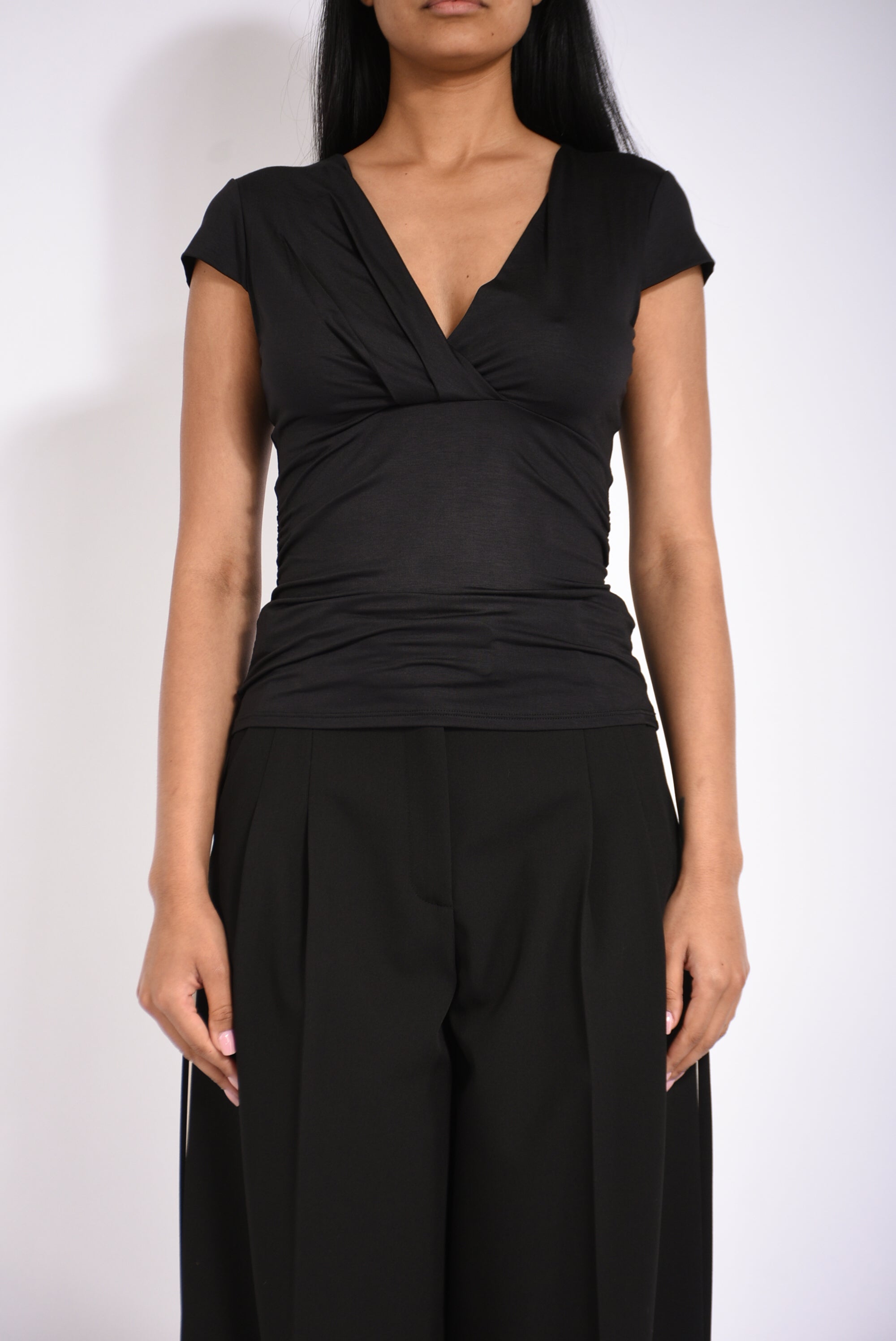 T-shirt leggera con drappeggi