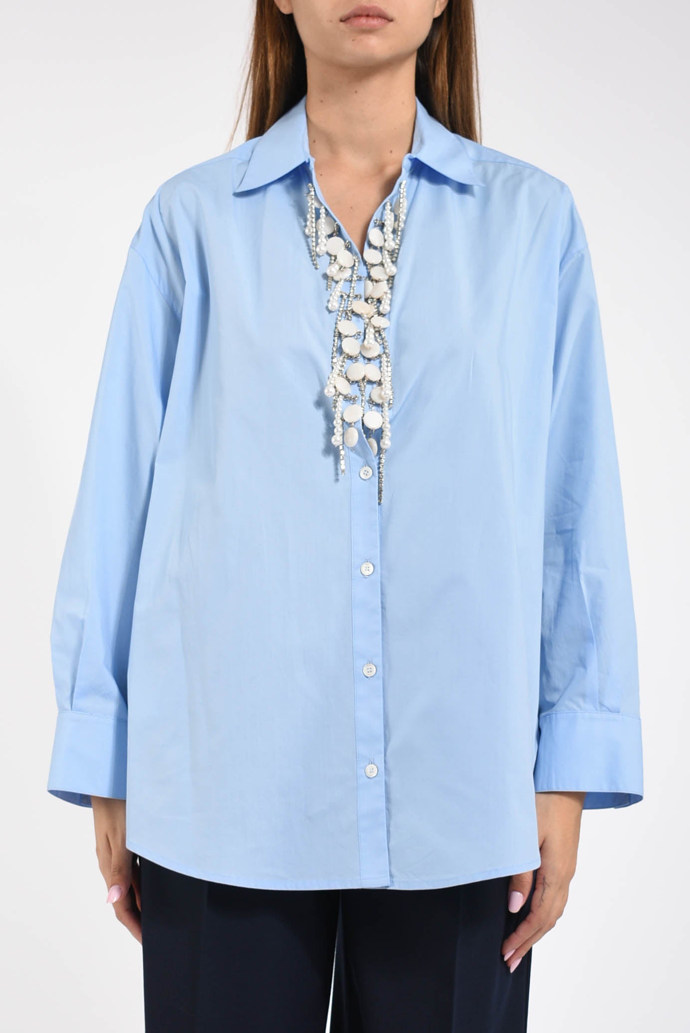 Camicia con applicazioni gioiello