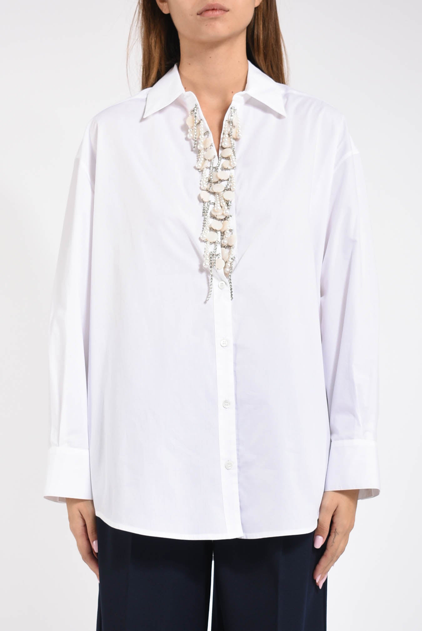 Camicia con applicazioni gioiello