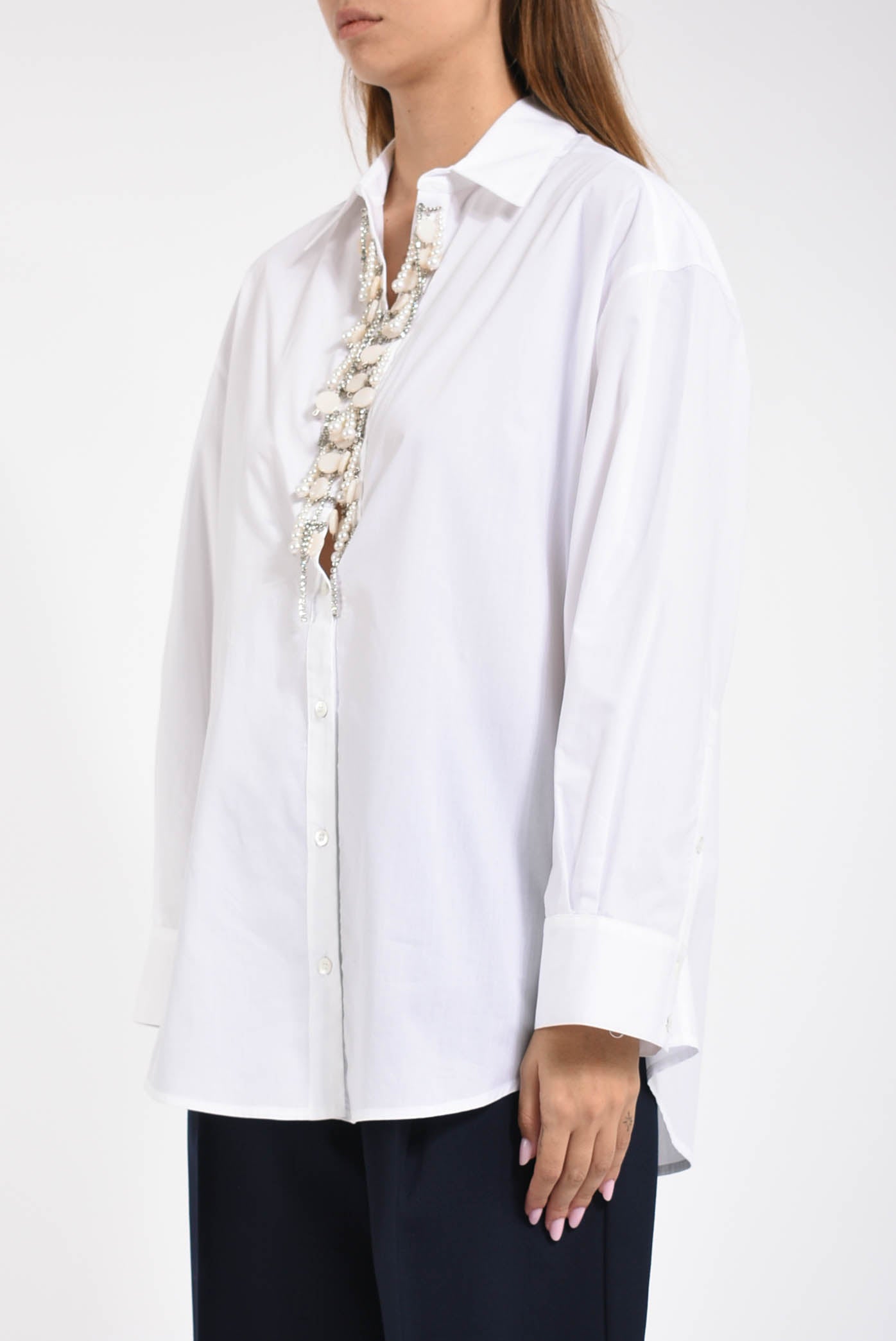 Camicia con applicazioni gioiello