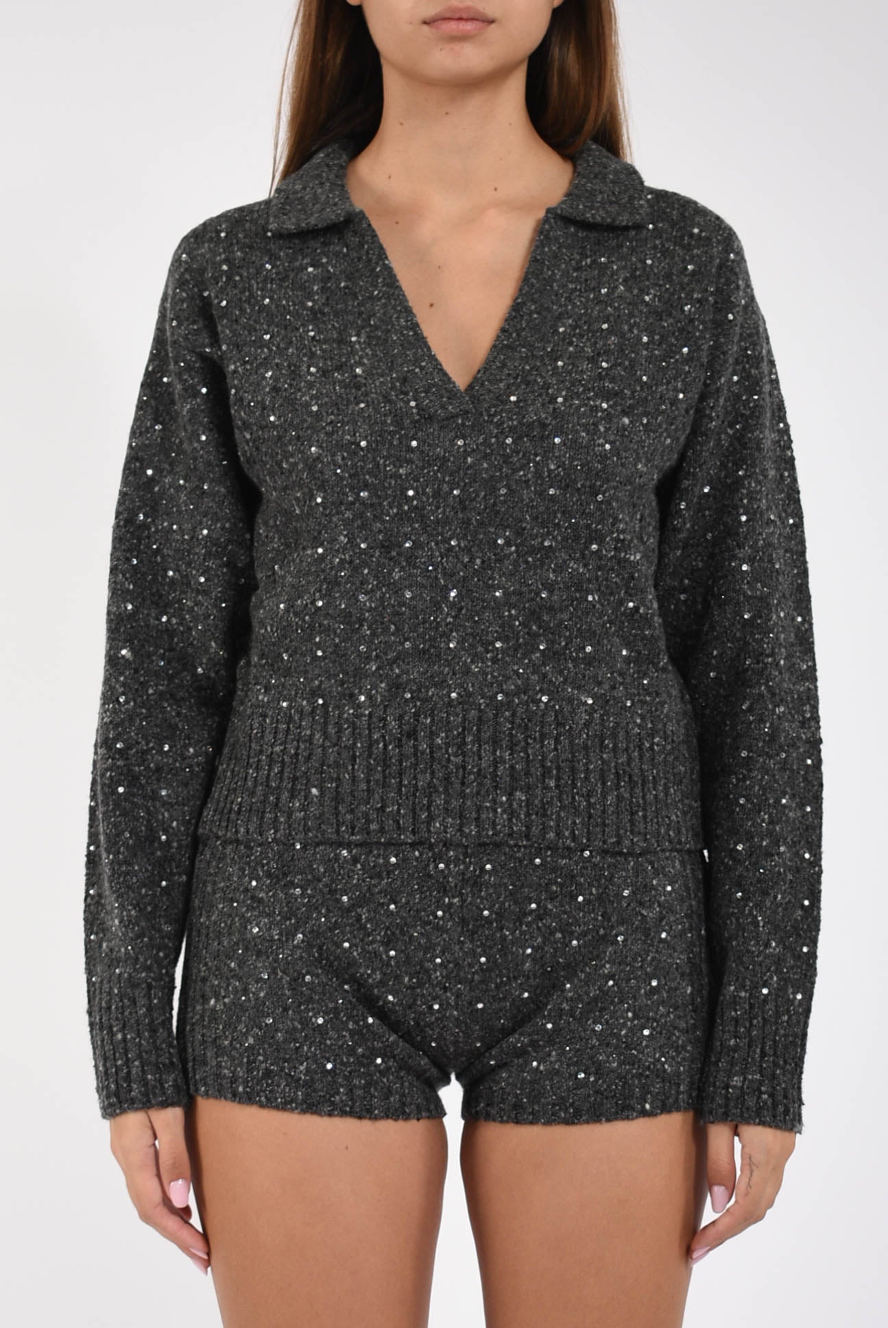 Maglia con scollo a V e strass