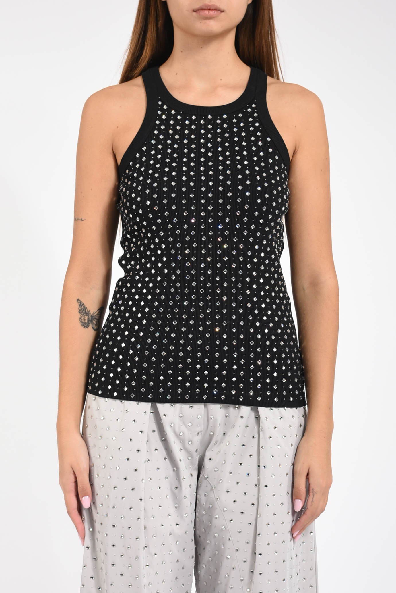 canotta con strass e borchie