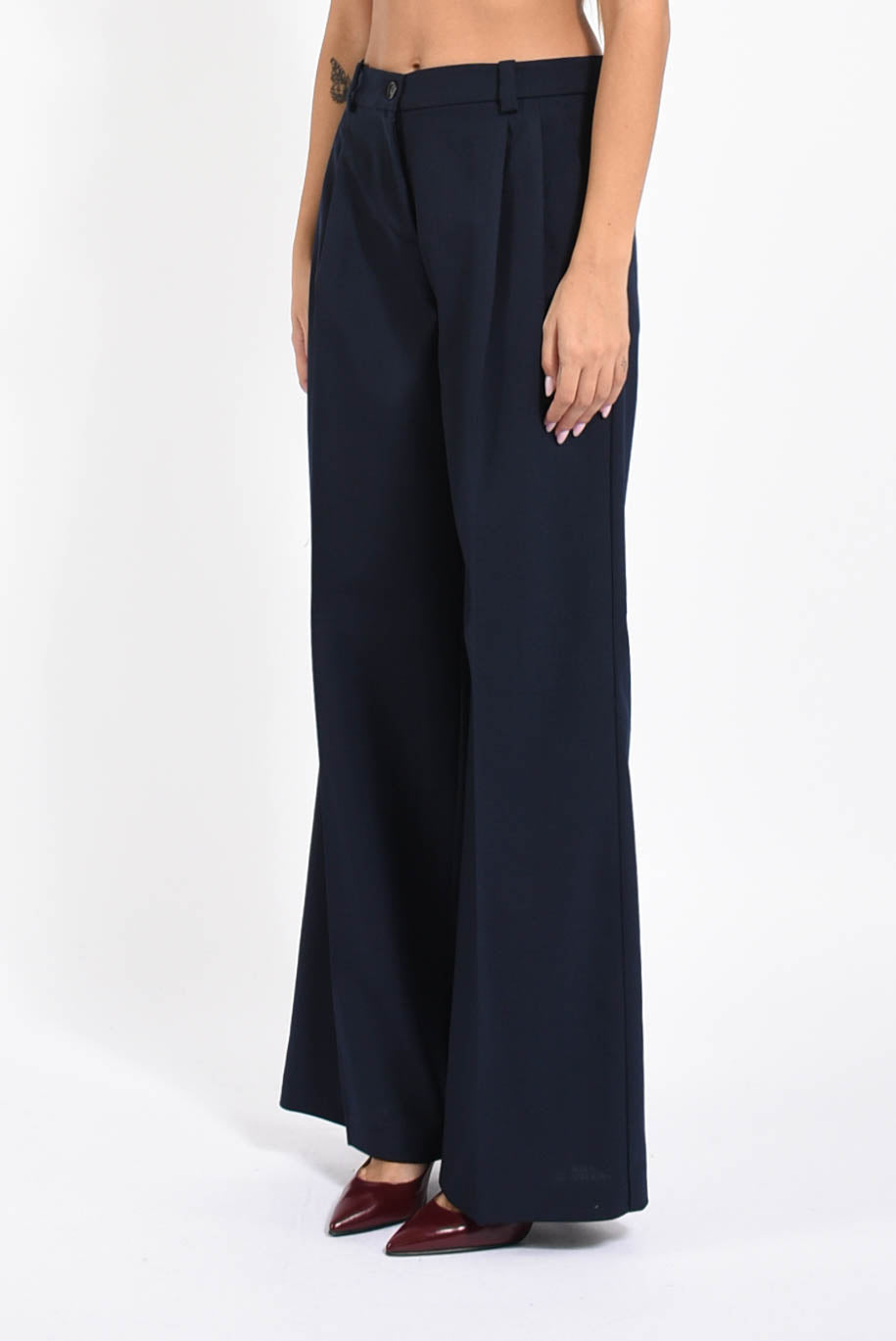 pantaloni a palazzo modello riso