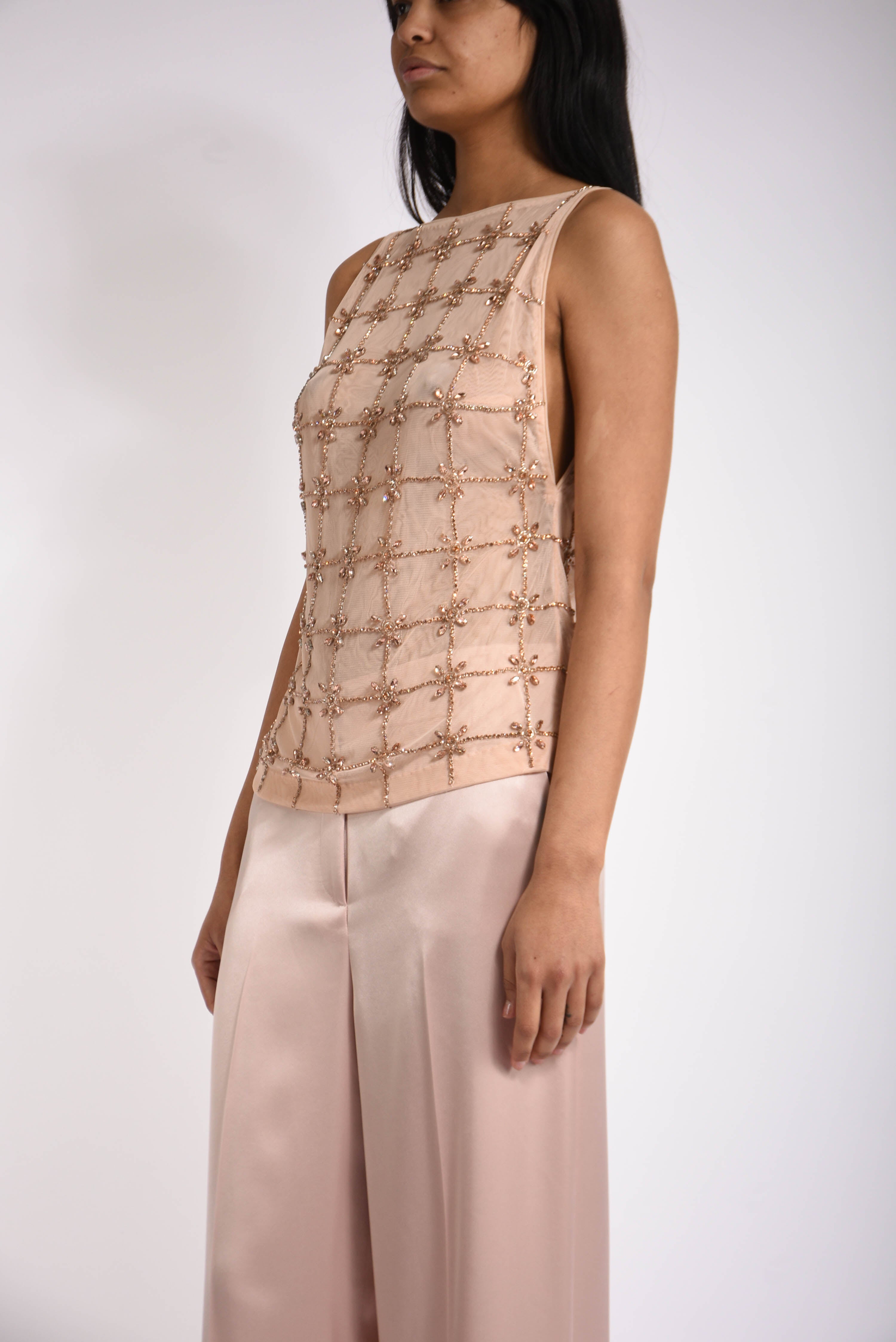 Top smanicato in tulle con cristalli quandong