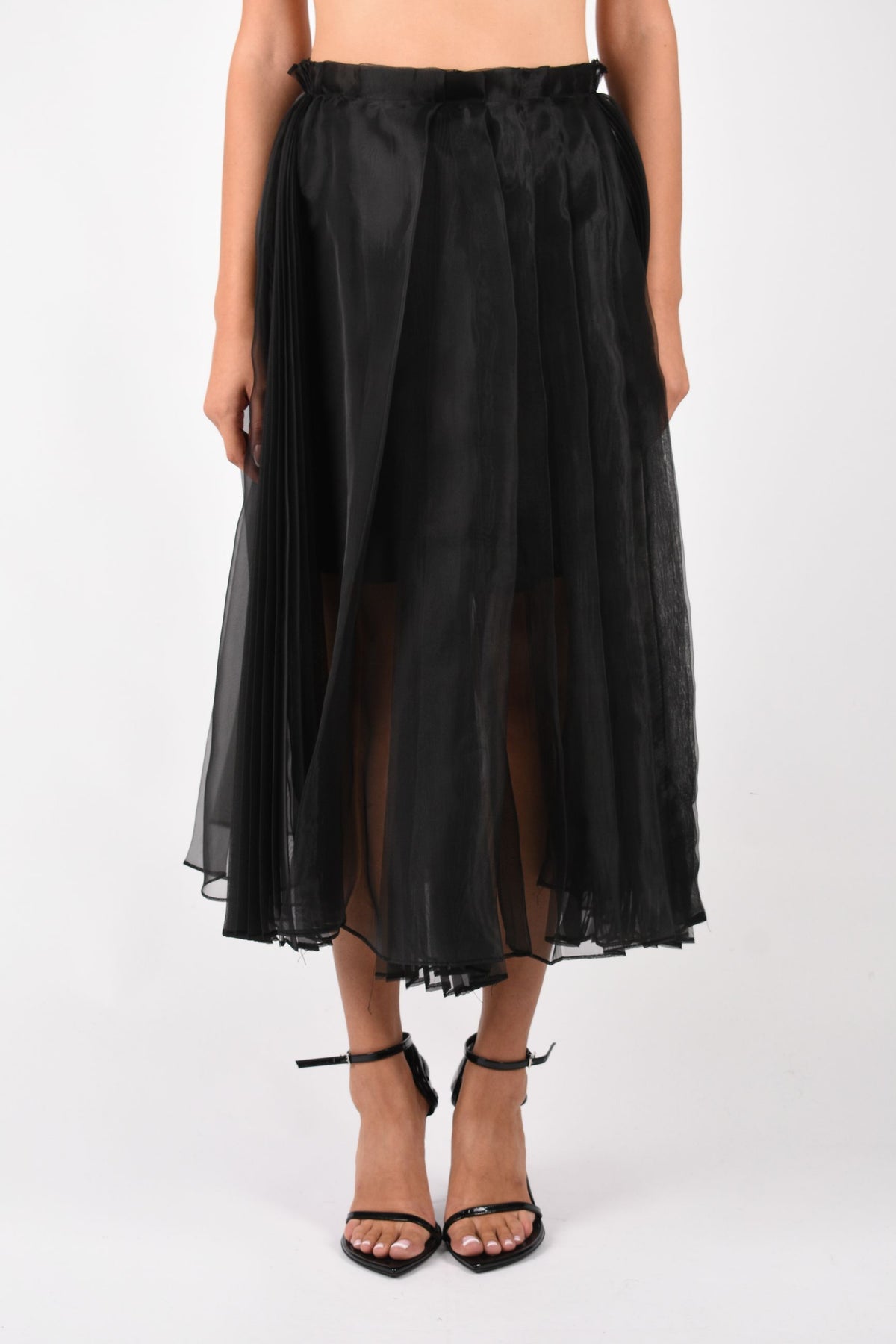 GONNA IN ORGANZA