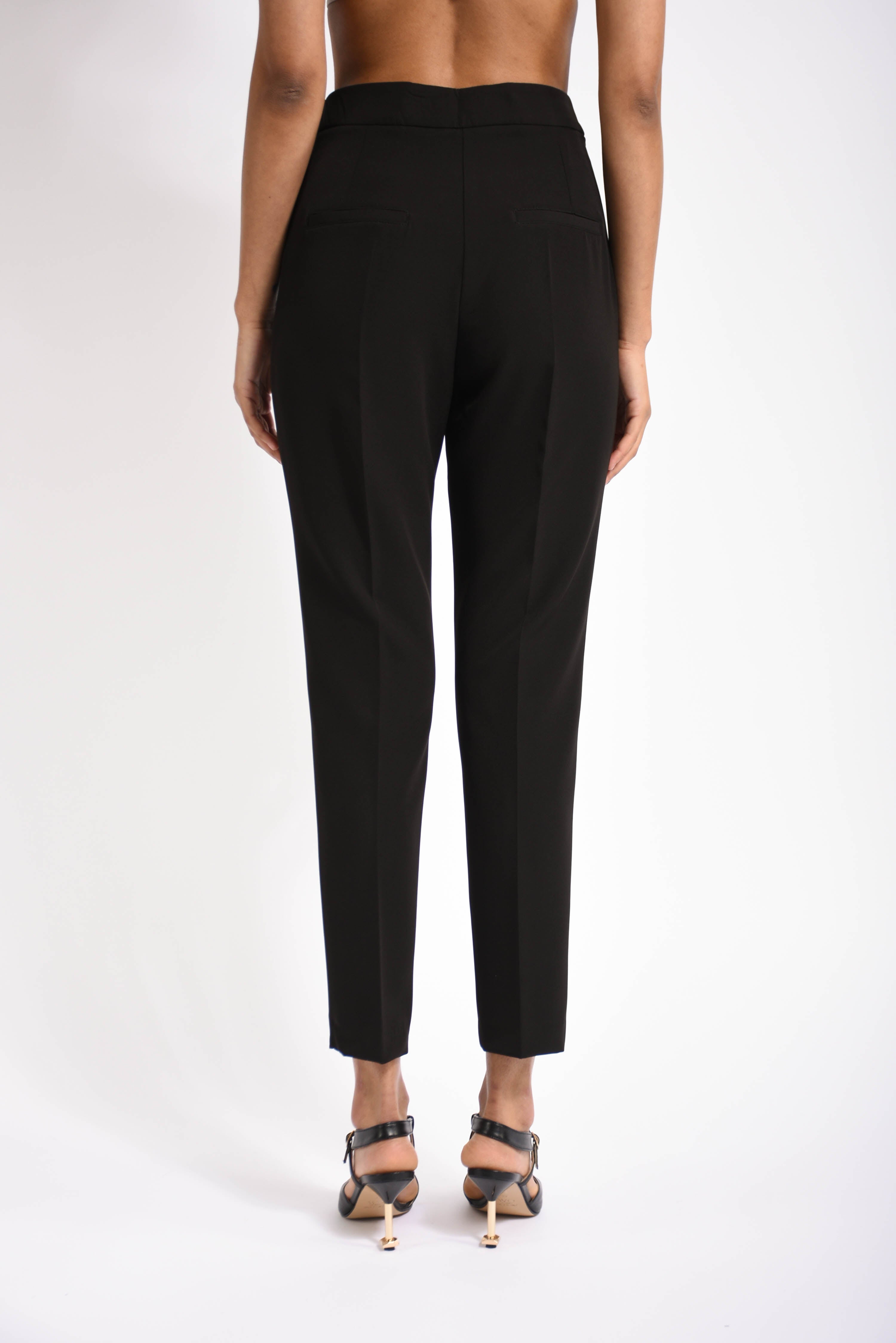 pantaloni a sigaretta