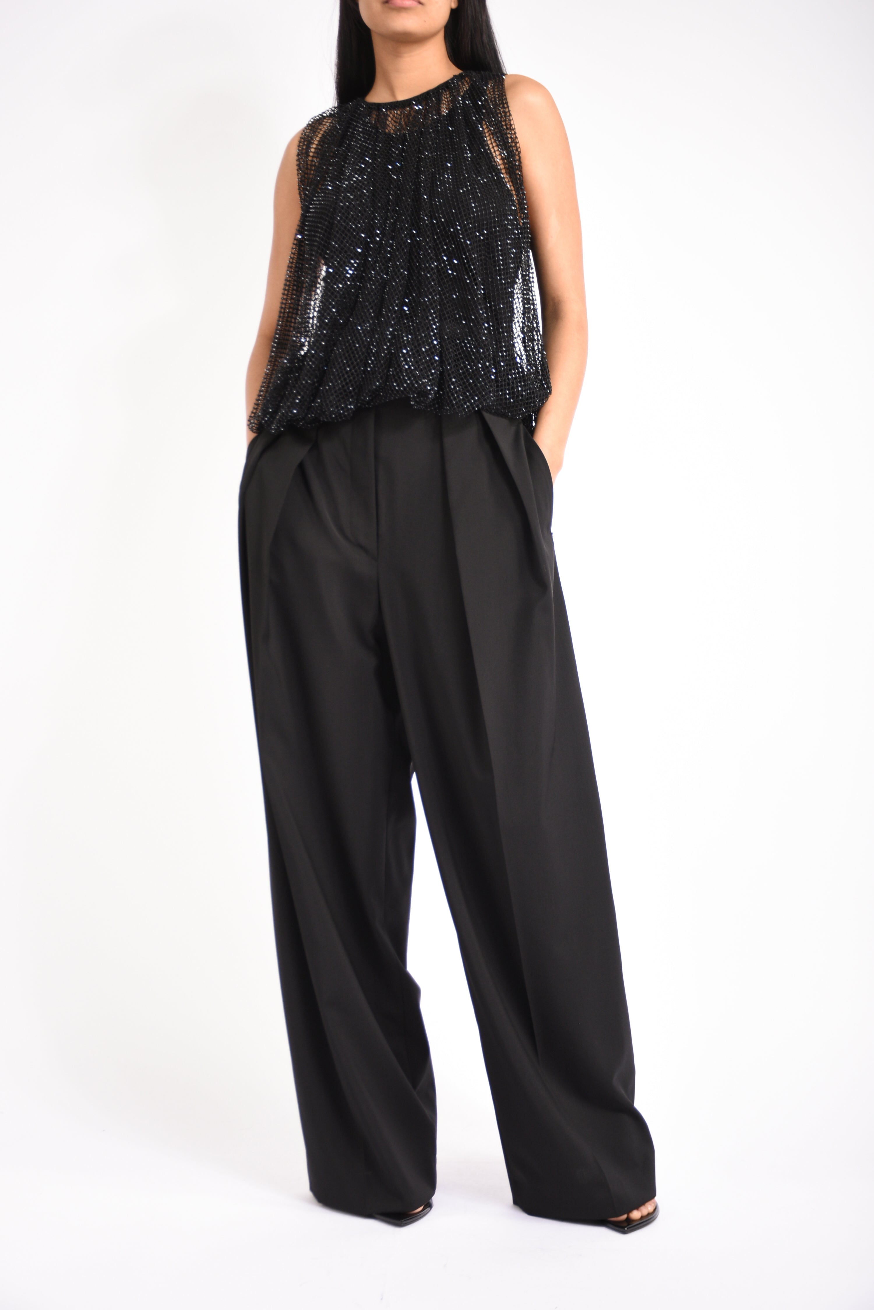 Top in rete con cristalli nodo